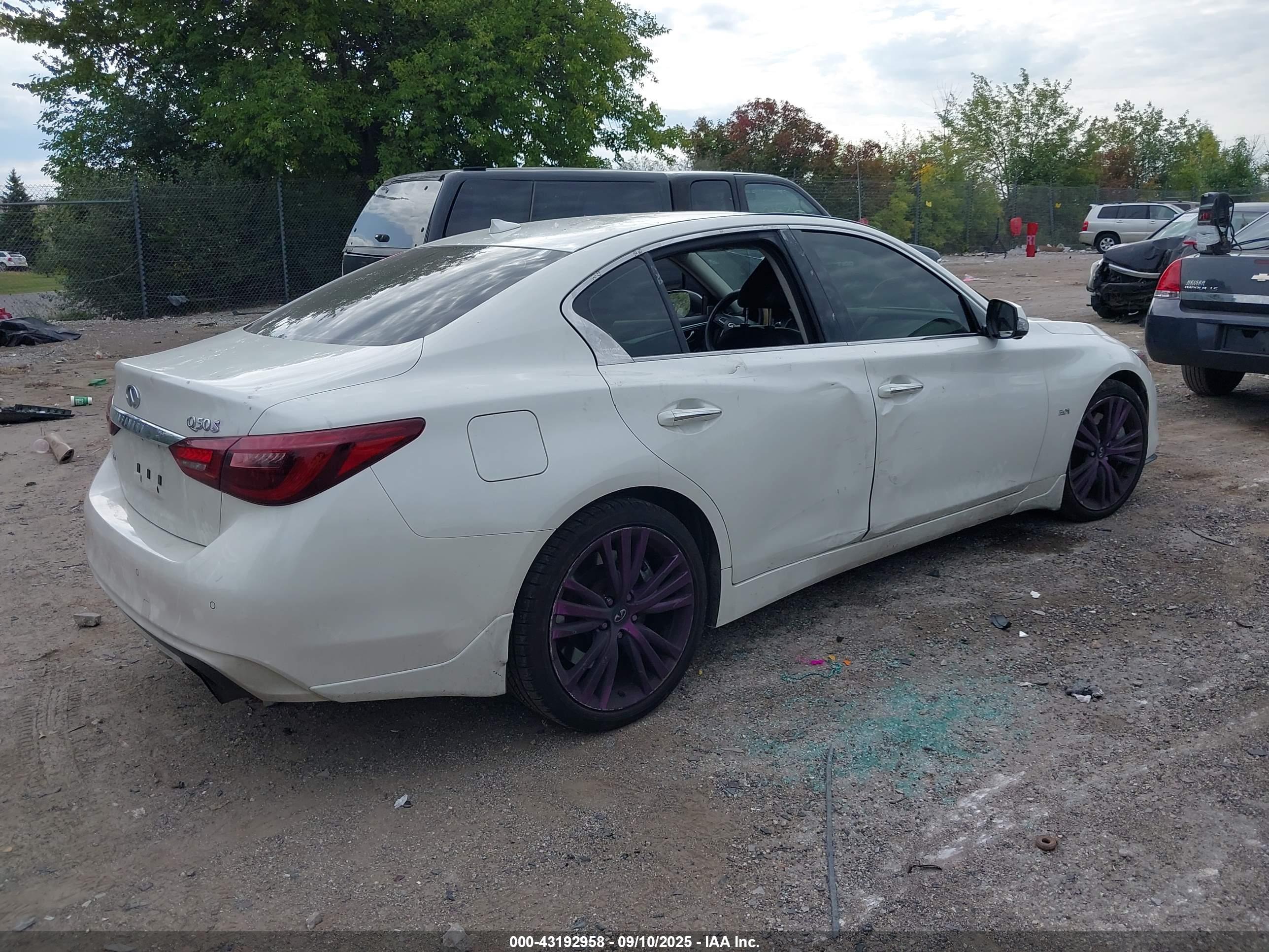 INFINITI Q50 image 4