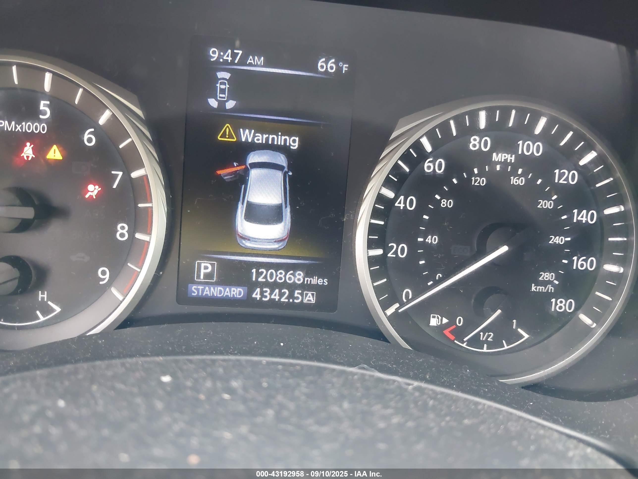 INFINITI Q50 image 7