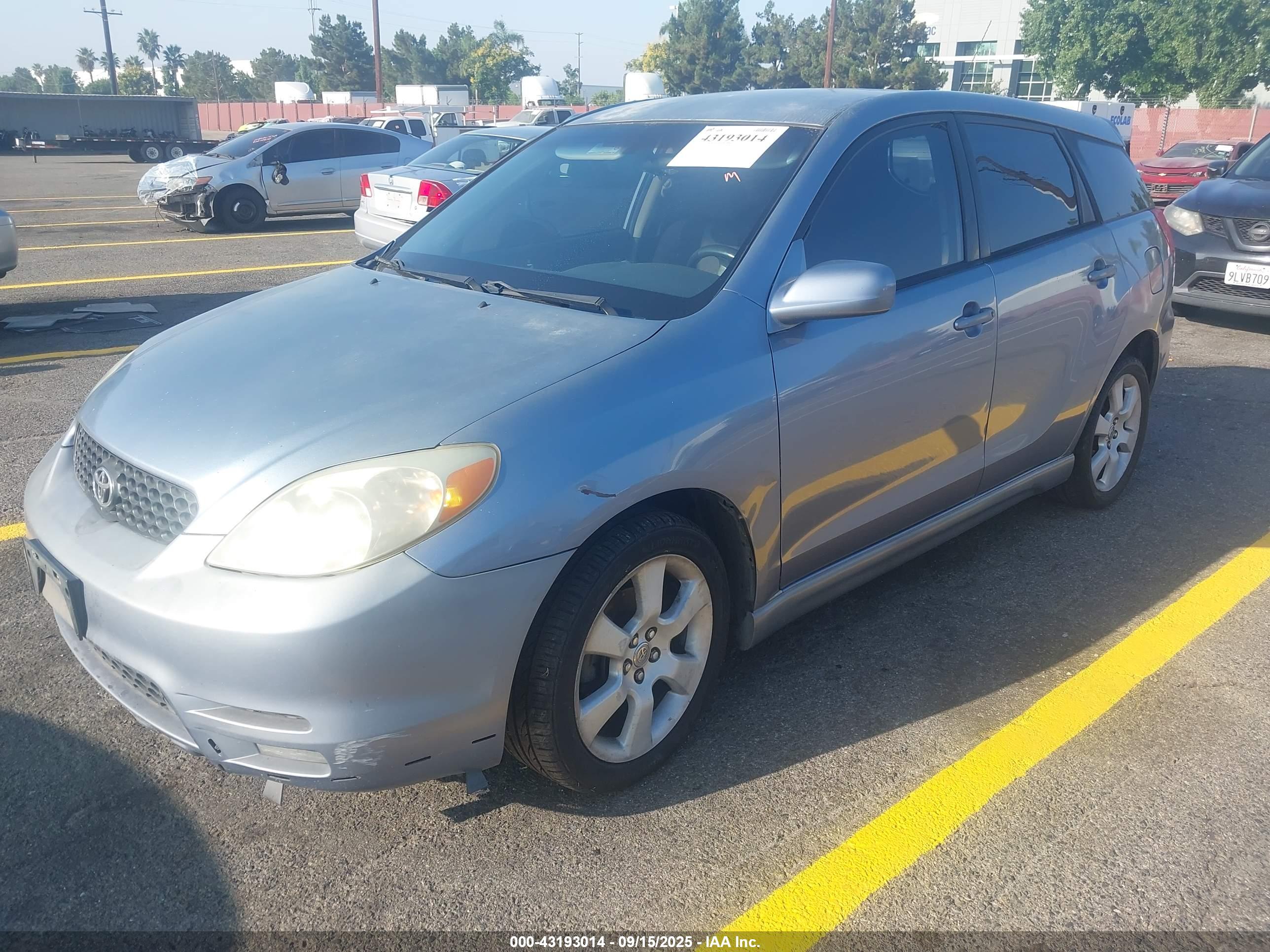 TOYOTA MATRIX image 2