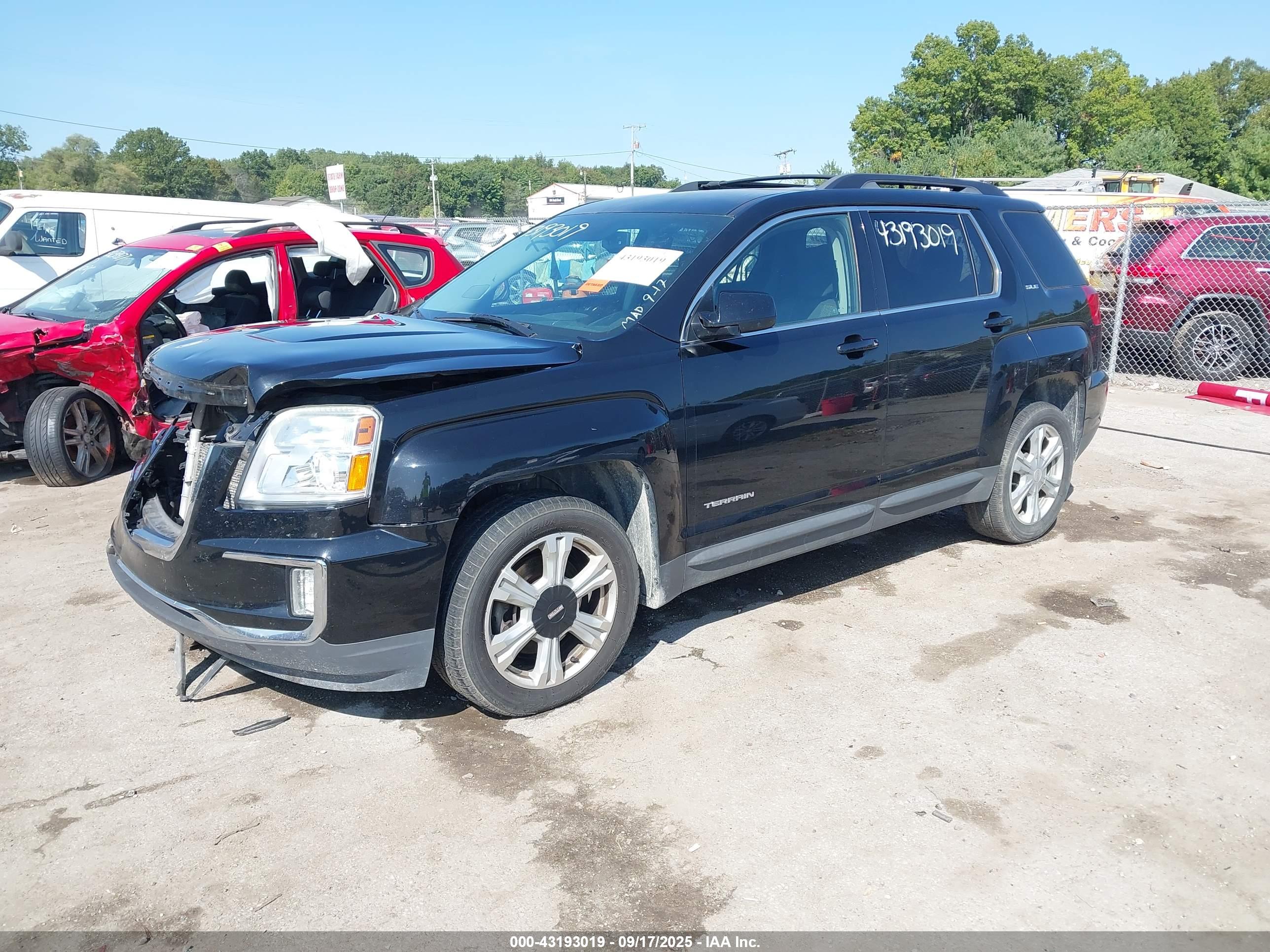 GMC TERRAIN image 2