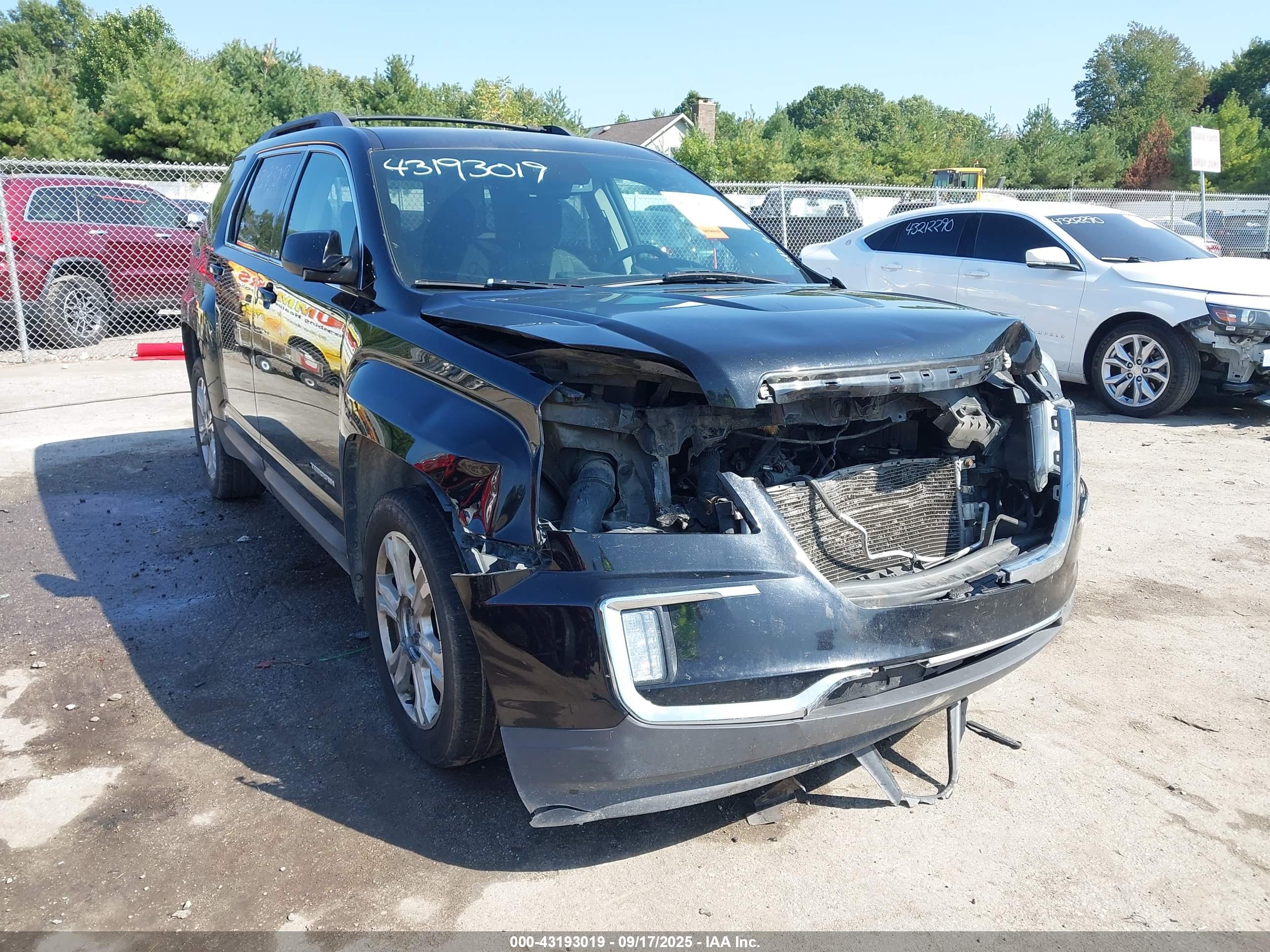 GMC TERRAIN image 6