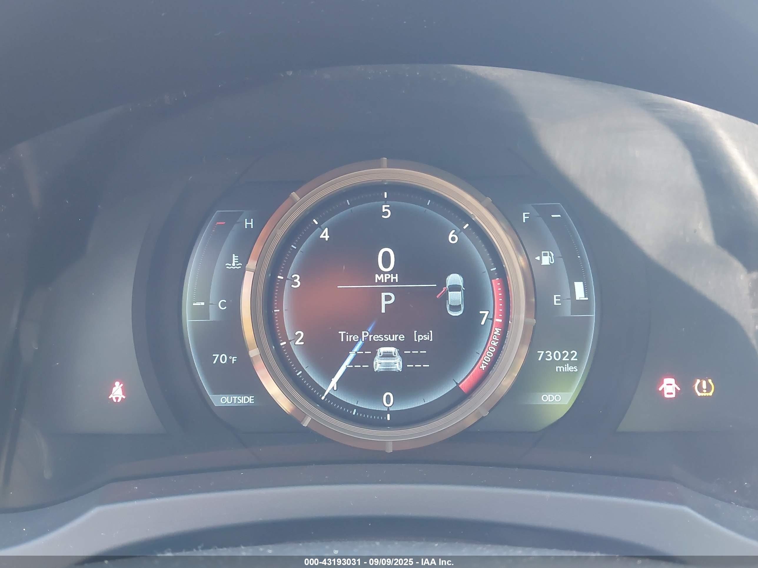 LEXUS RC image 7
