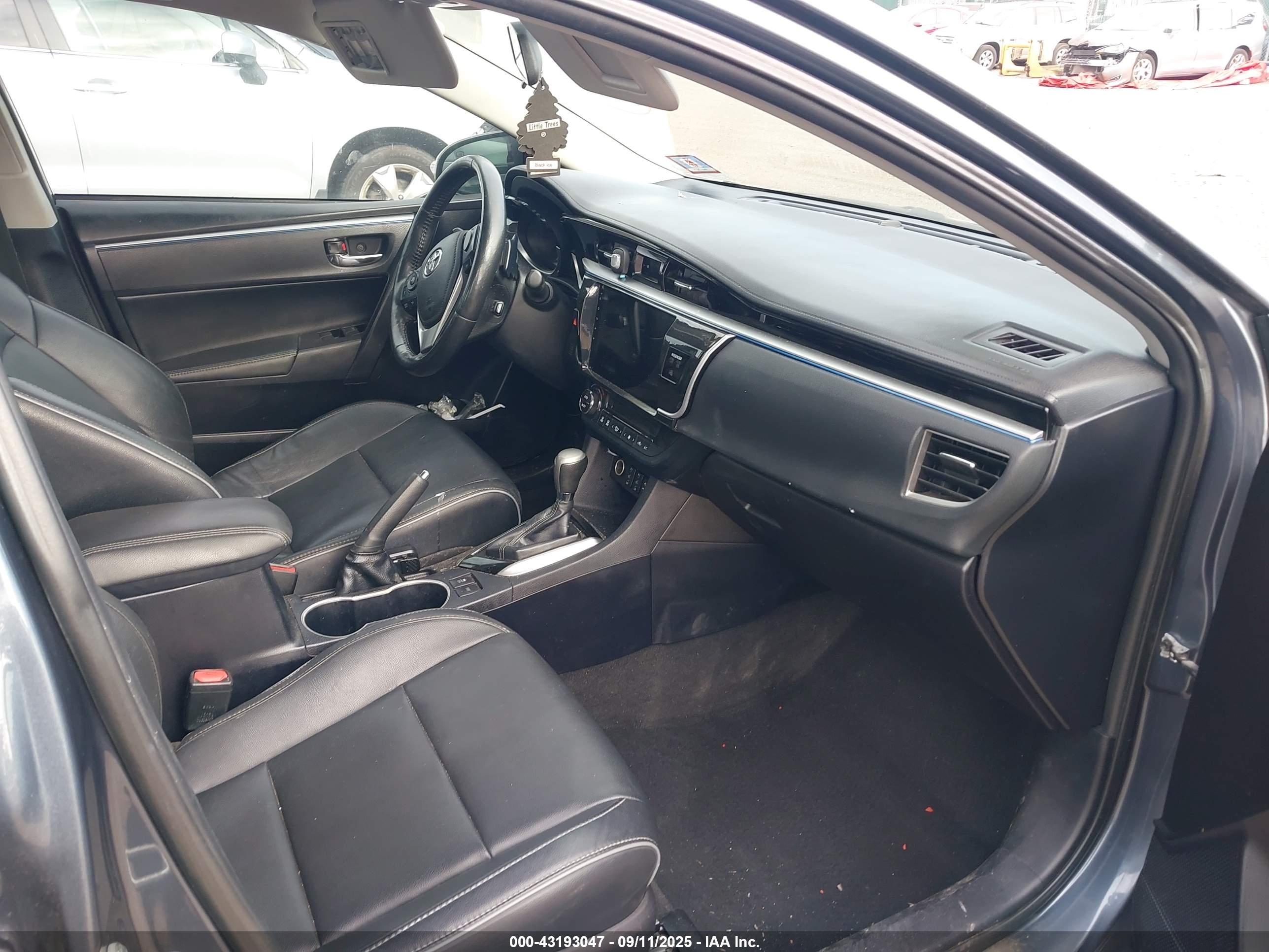 TOYOTA COROLLA image 5