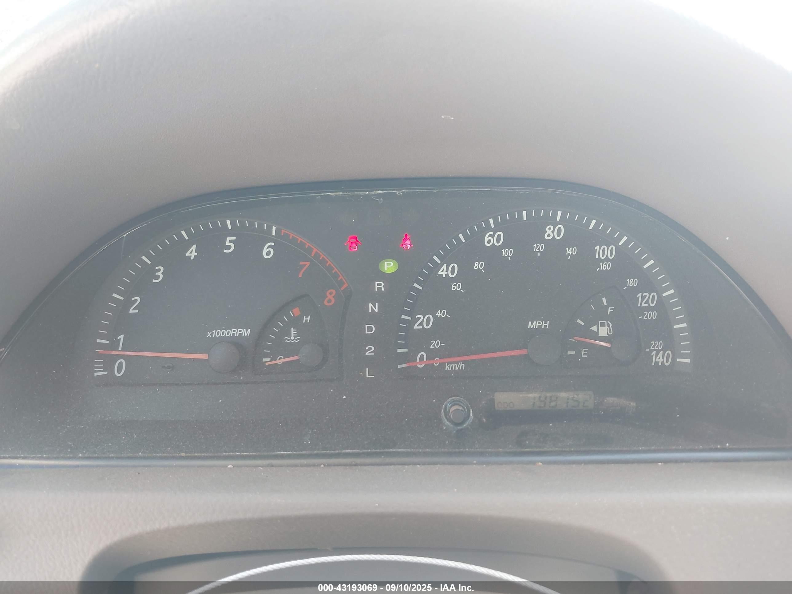 TOYOTA CAMRY image 7
