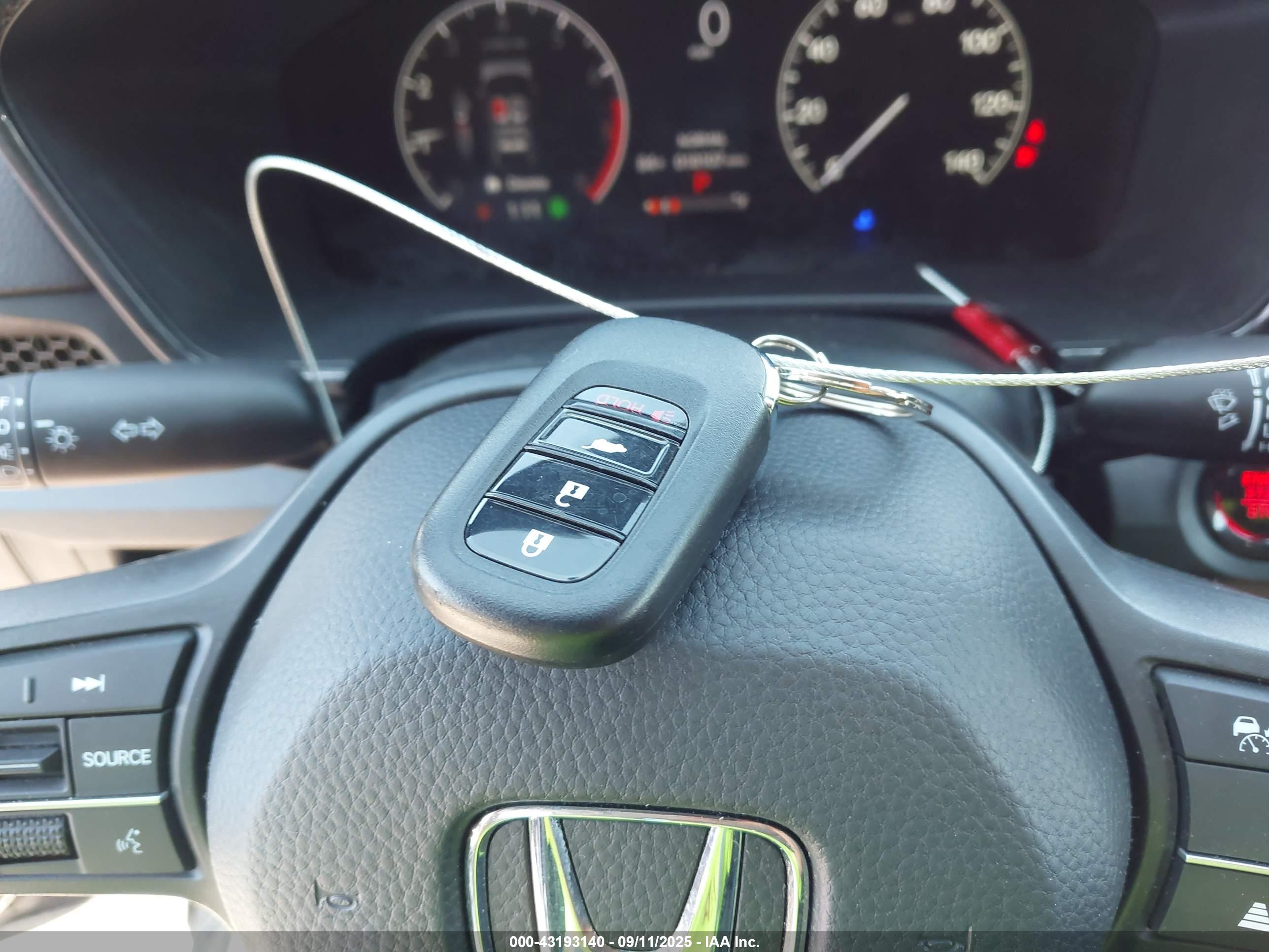 HONDA CR-V image 11