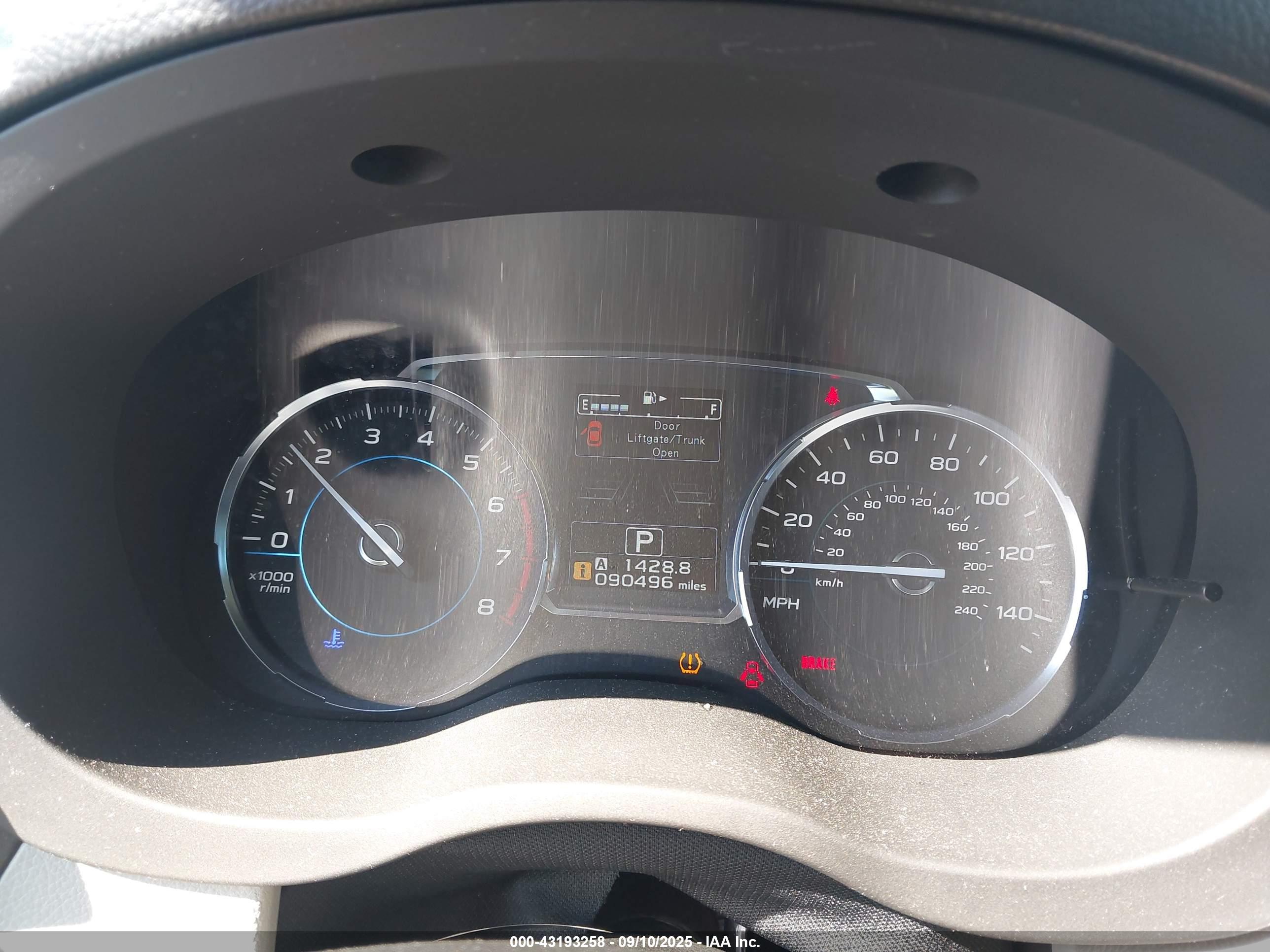 SUBARU FORESTER image 7