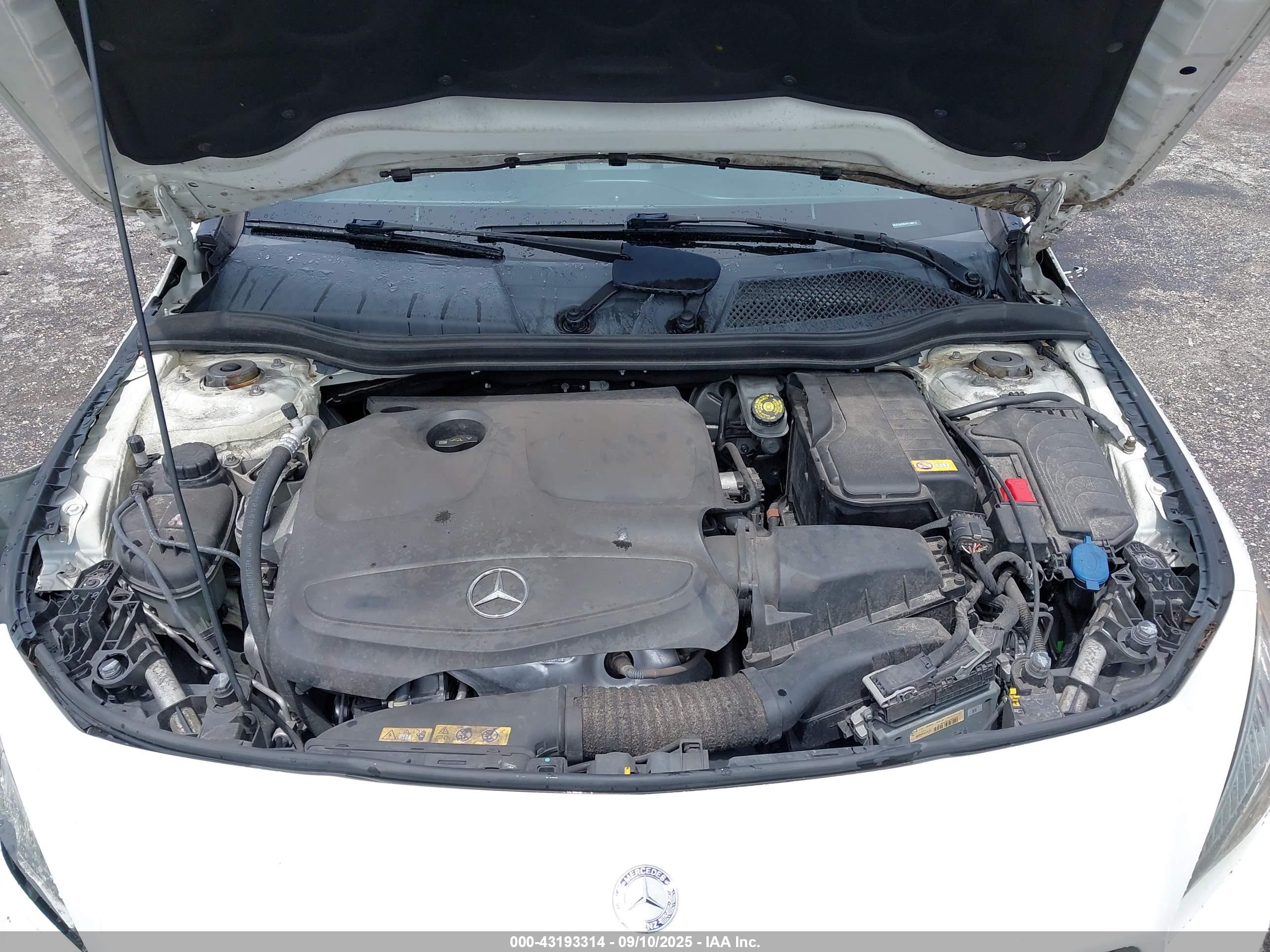 MERCEDES-BENZ CLA image 10