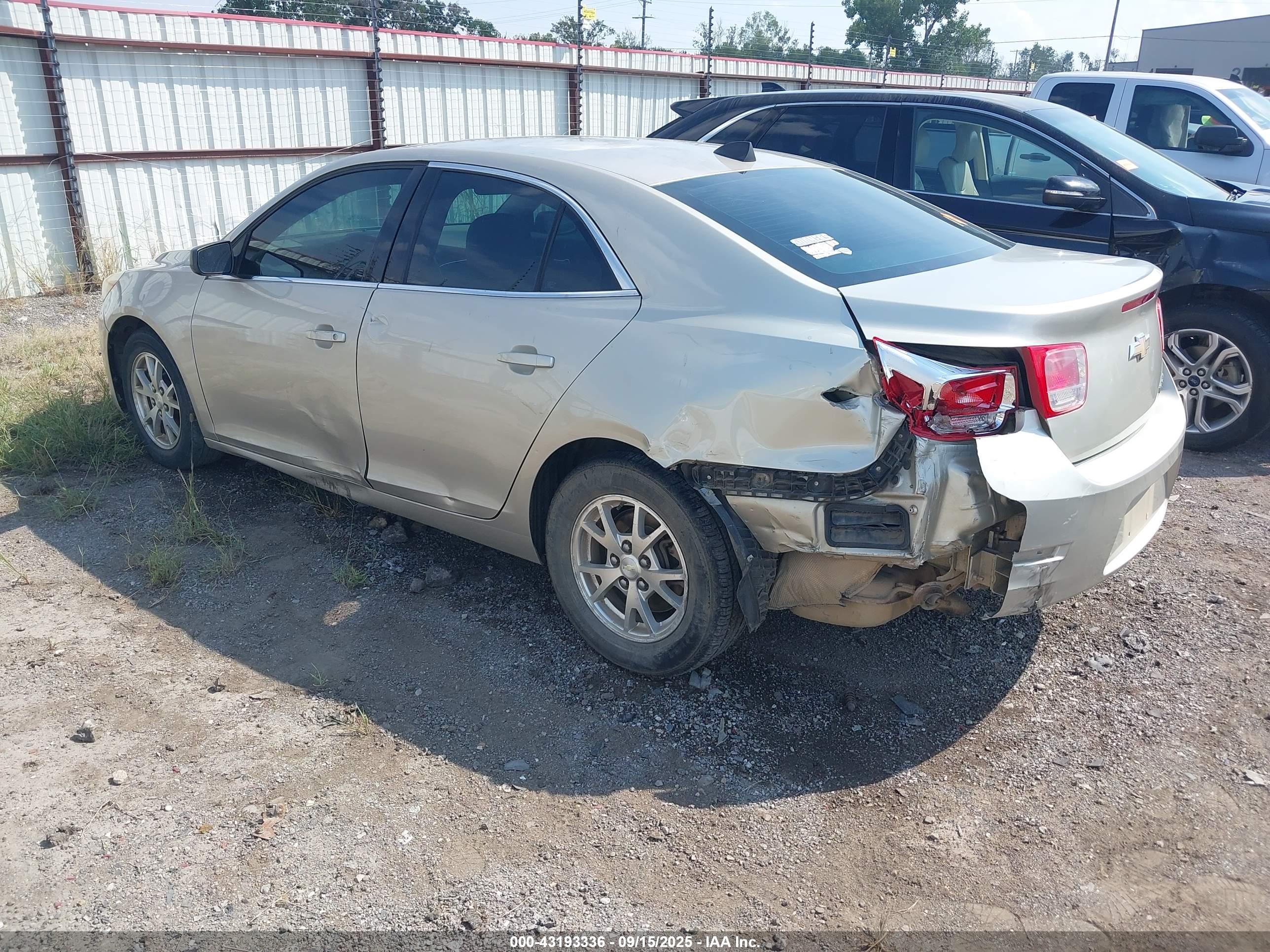 CHEVROLET MALIBU image 3
