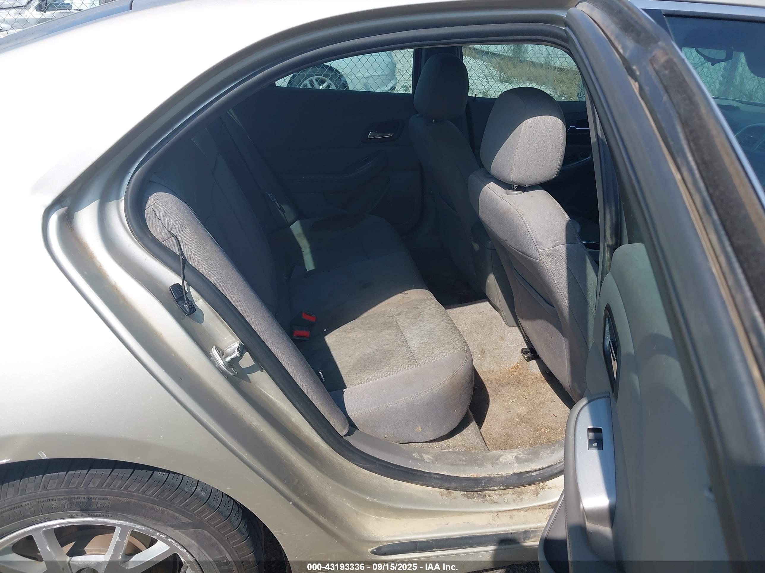 CHEVROLET MALIBU image 8
