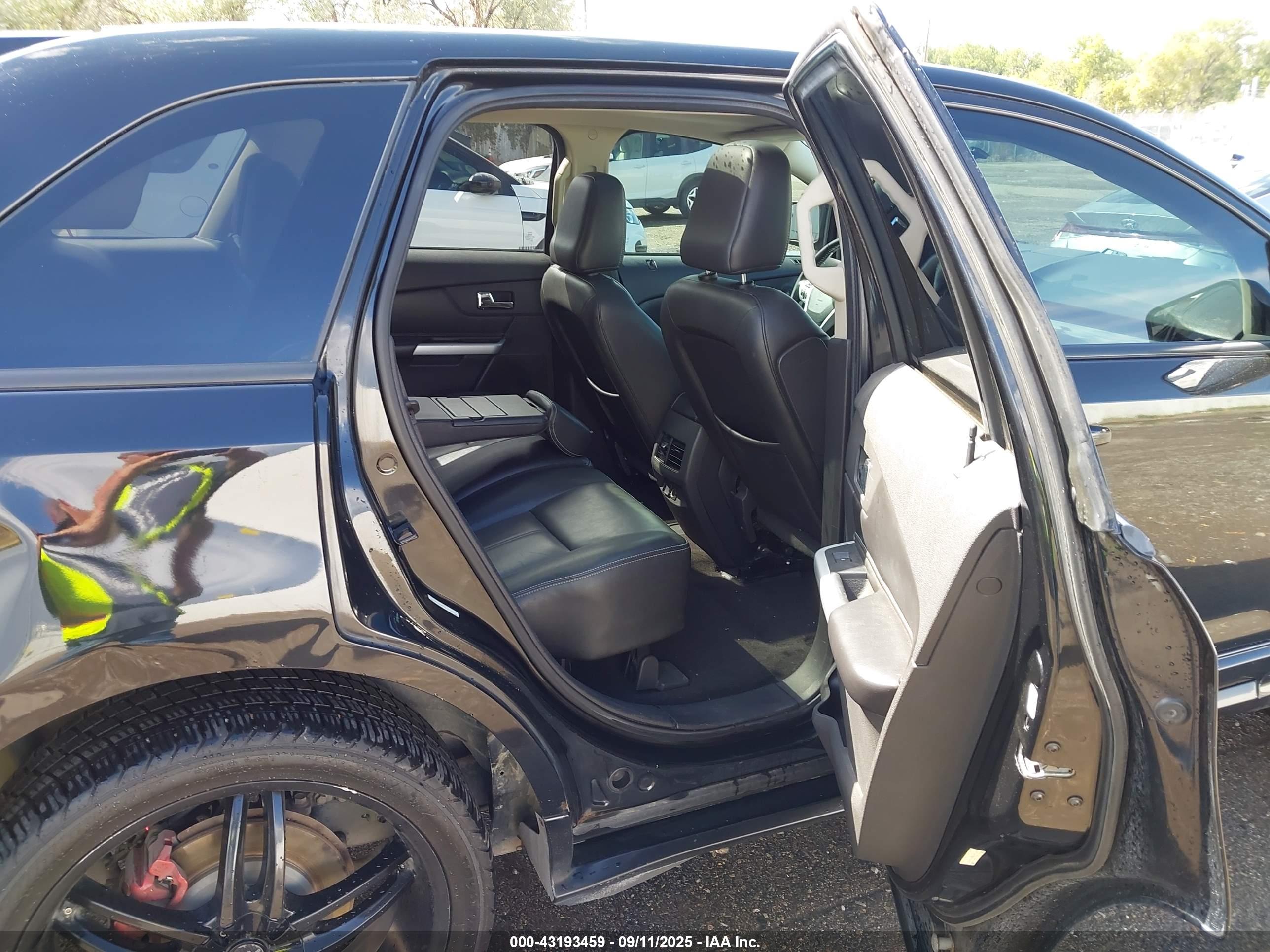 FORD EDGE image 8