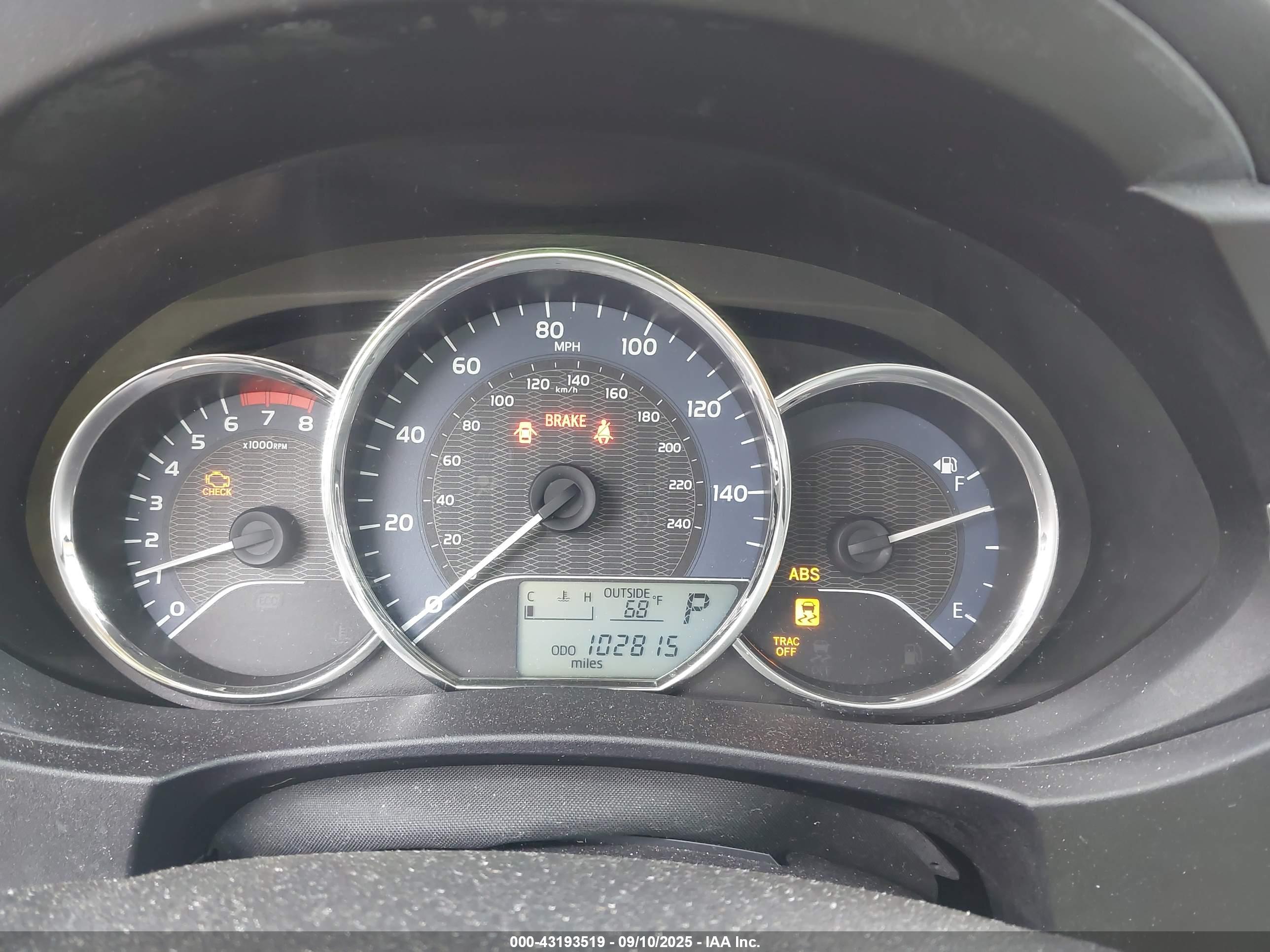 TOYOTA COROLLA image 7