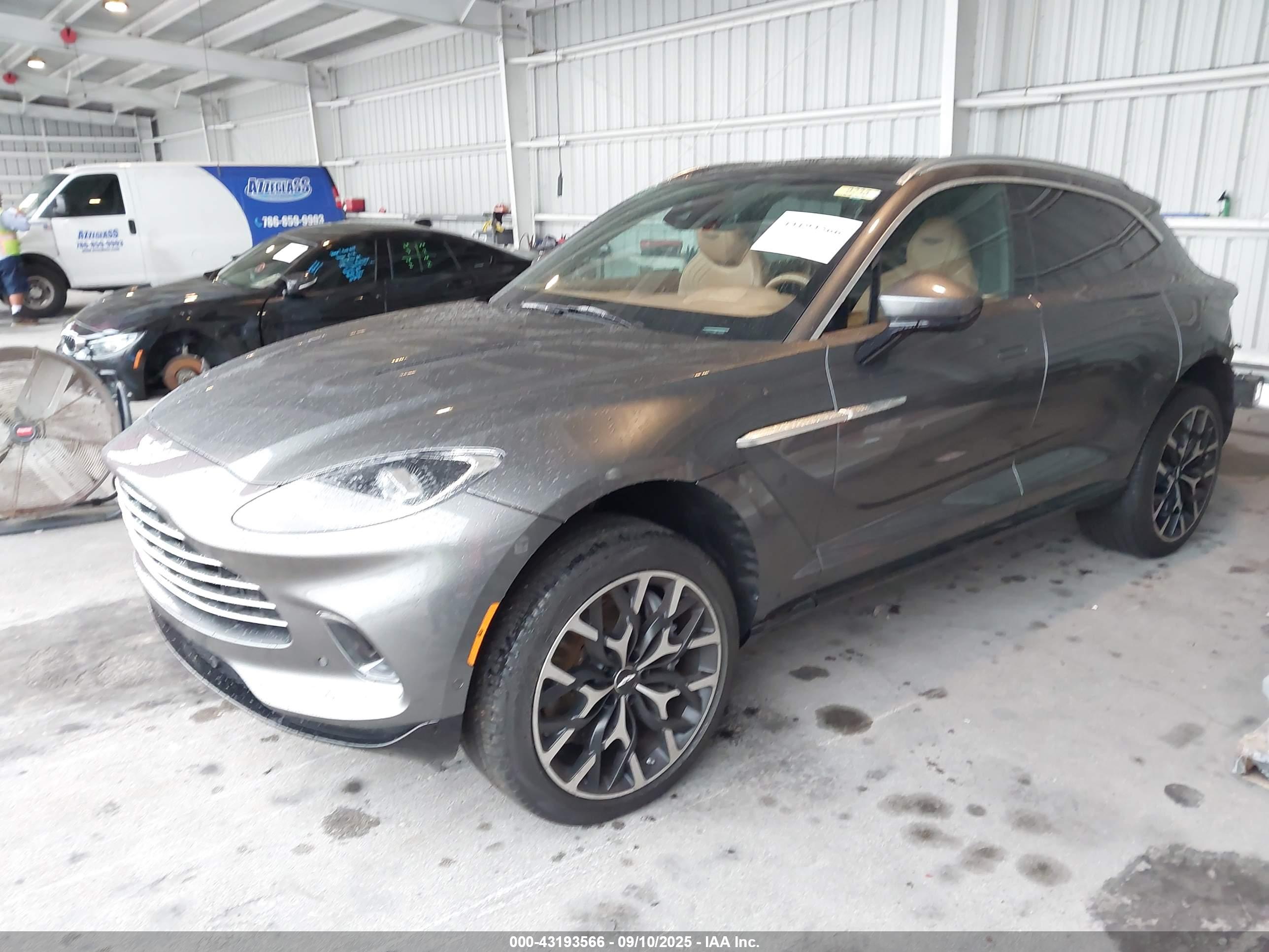 ASTON MARTIN image 2