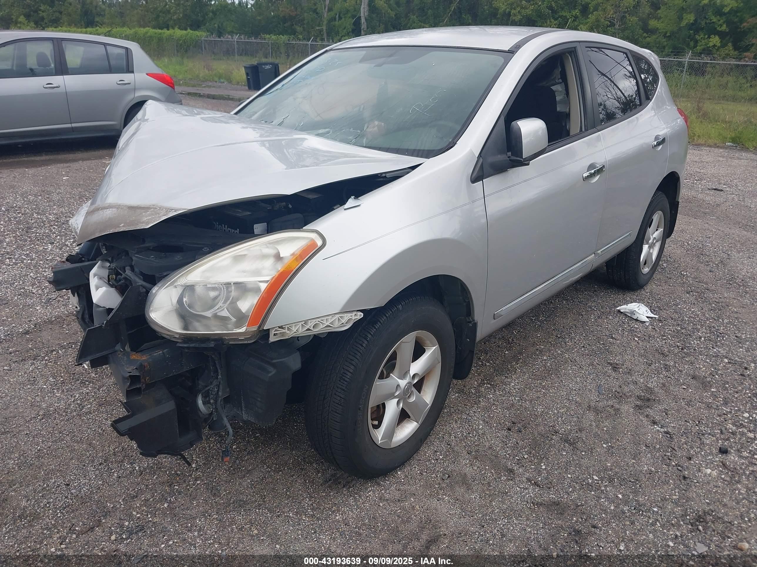 NISSAN ROGUE image 2