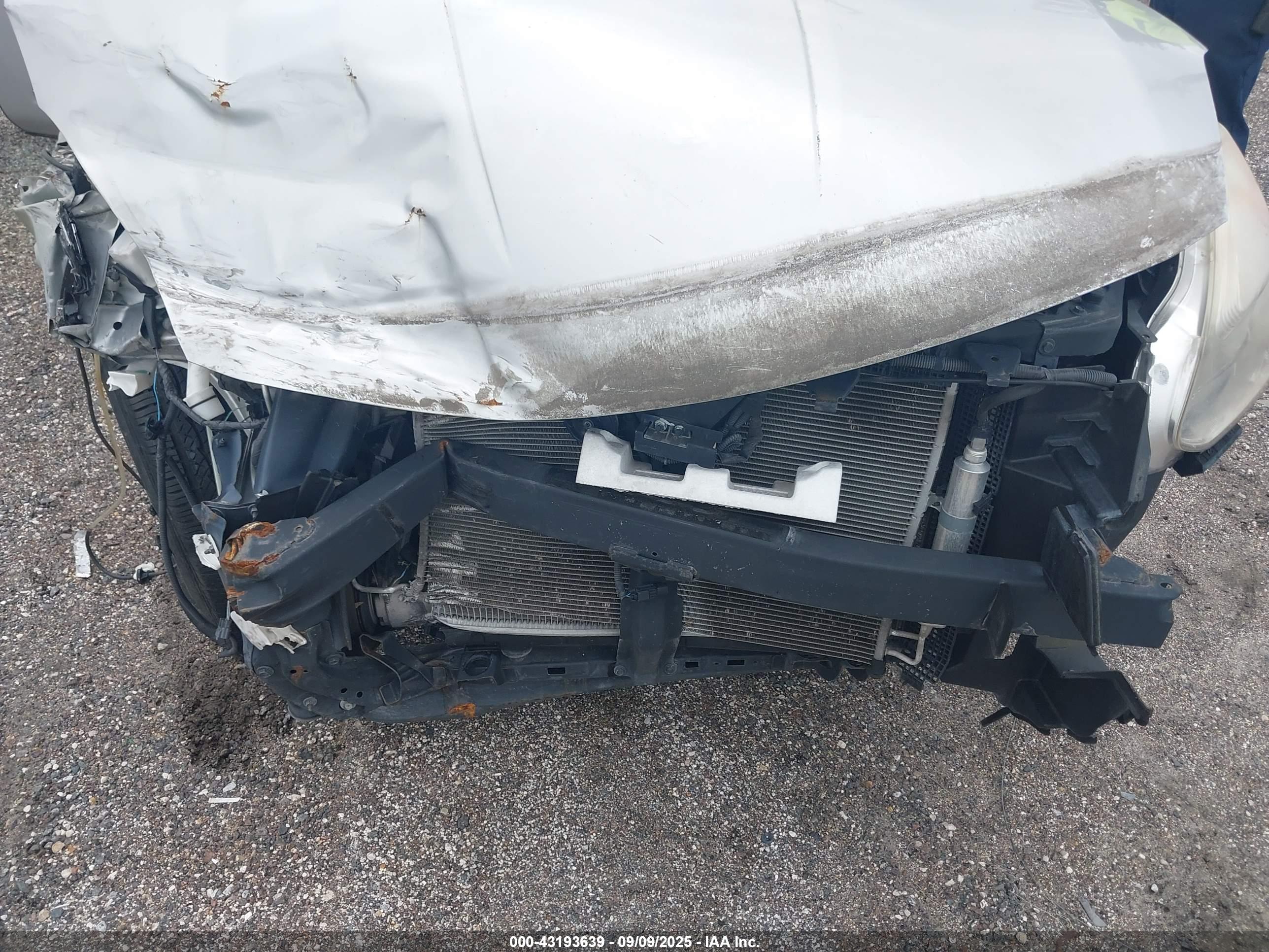 NISSAN ROGUE image 6