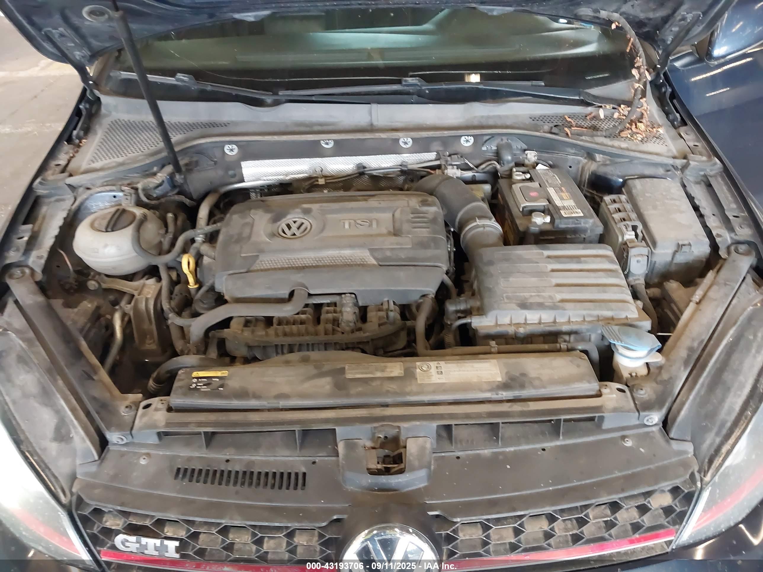 VOLKSWAGEN GOLF image 10