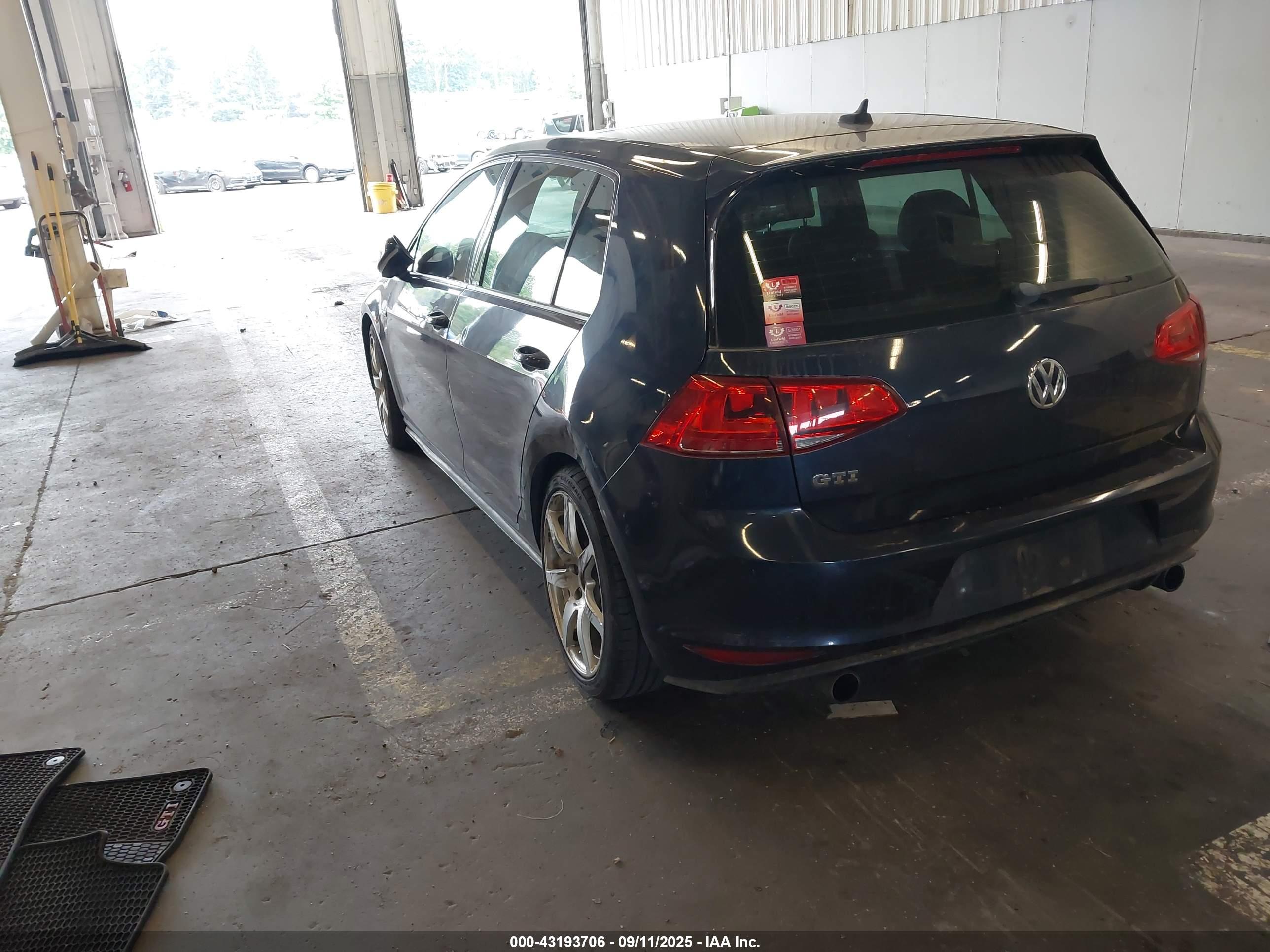 VOLKSWAGEN GOLF image 3