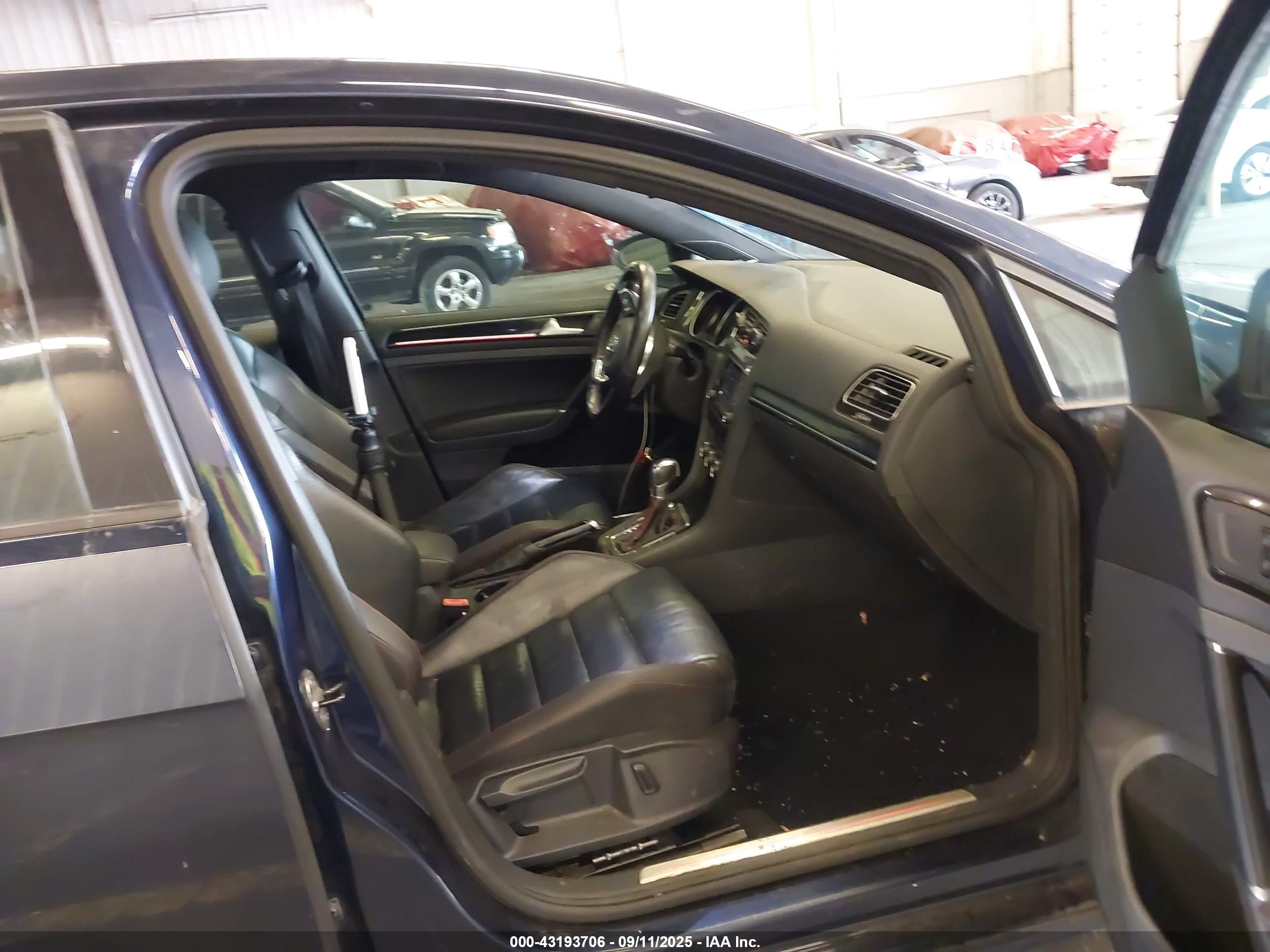VOLKSWAGEN GOLF image 5