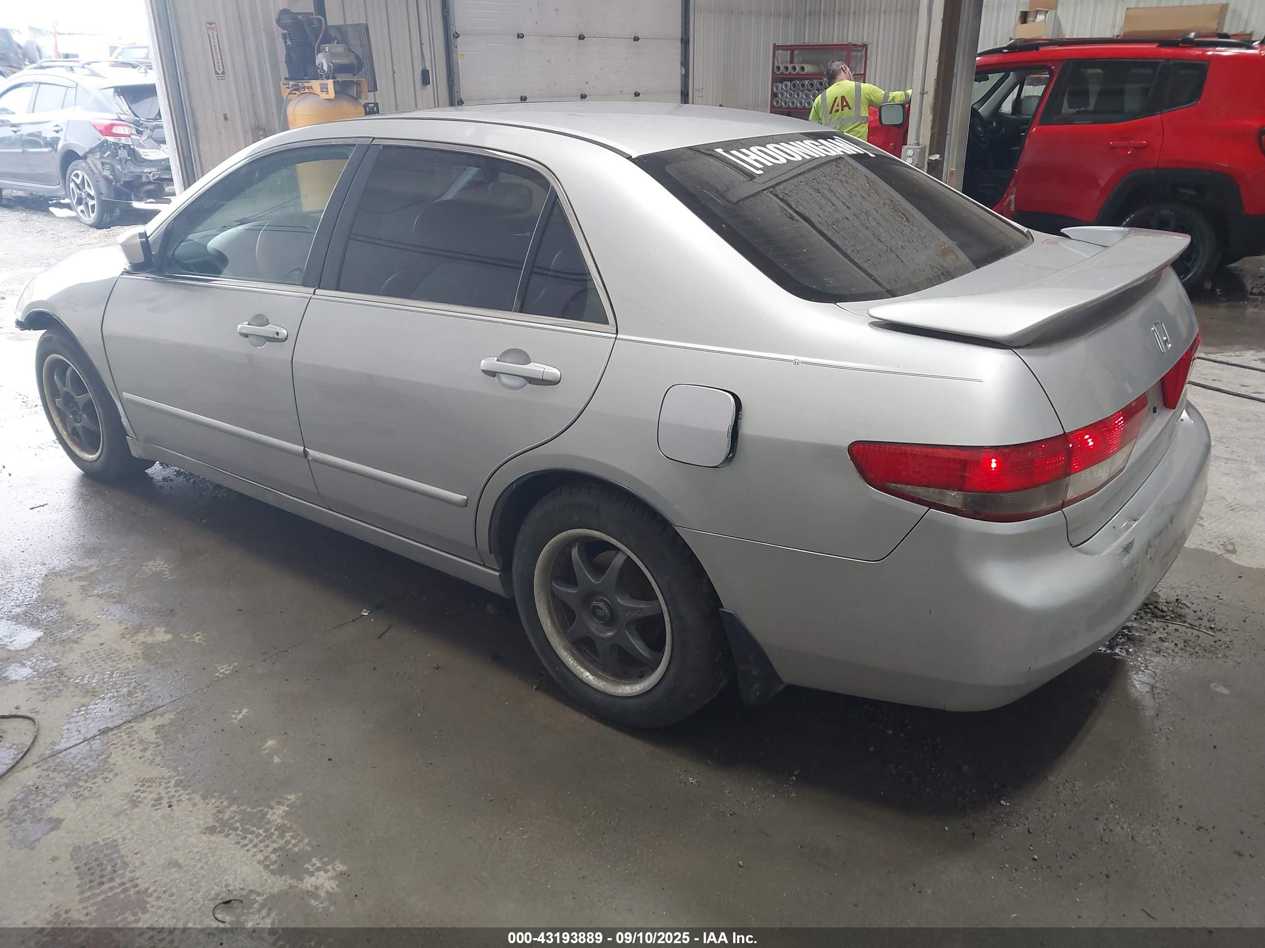 HONDA ACCORD image 3