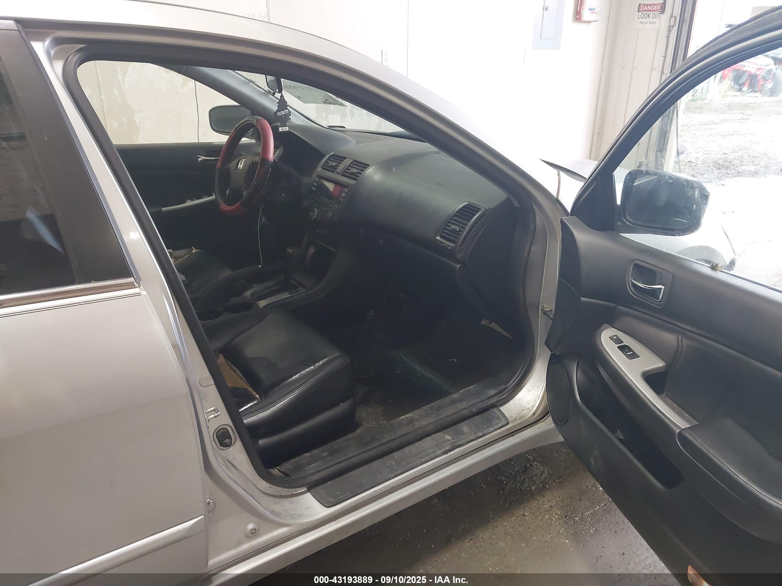 HONDA ACCORD image 5