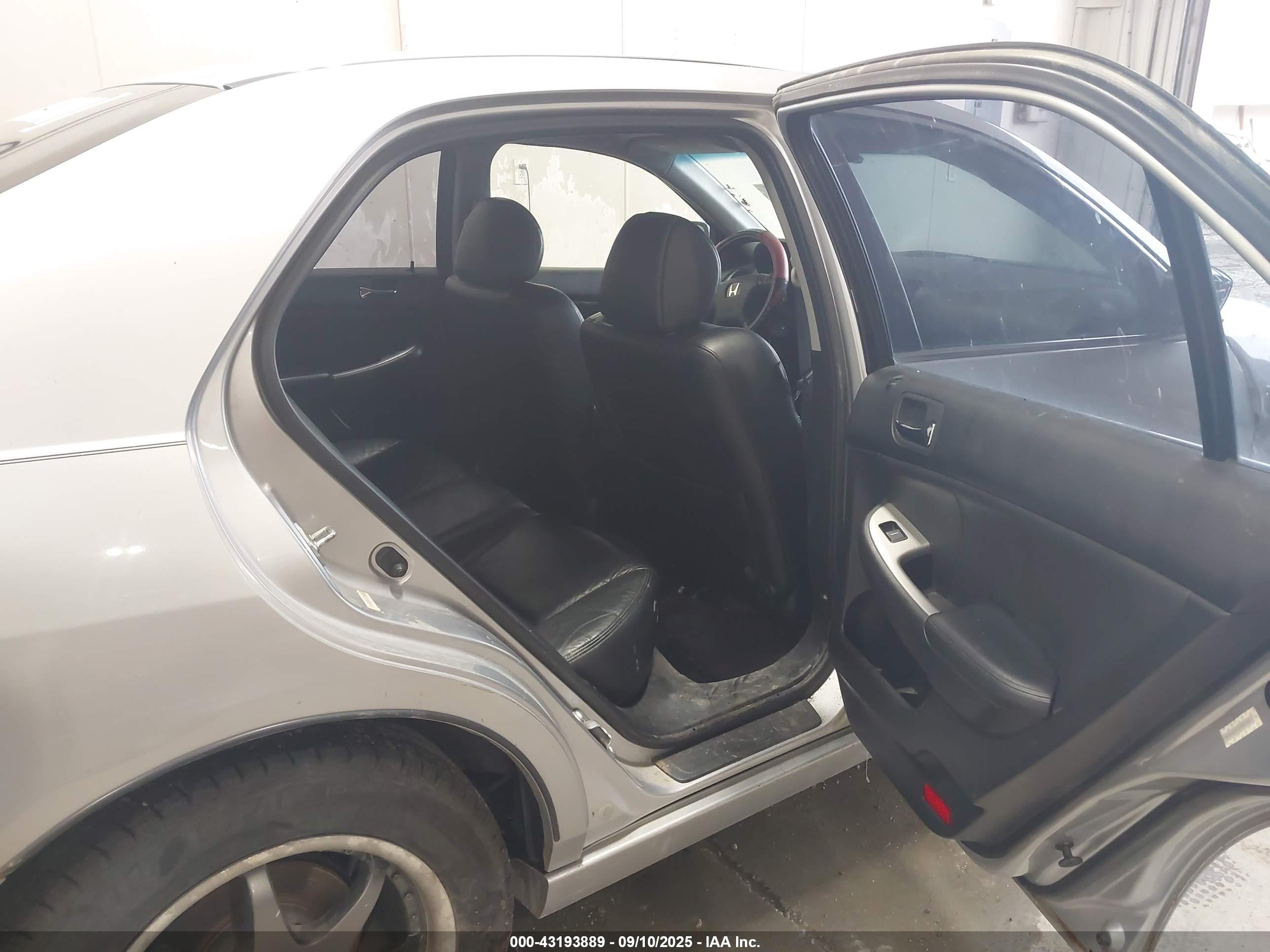 HONDA ACCORD image 8