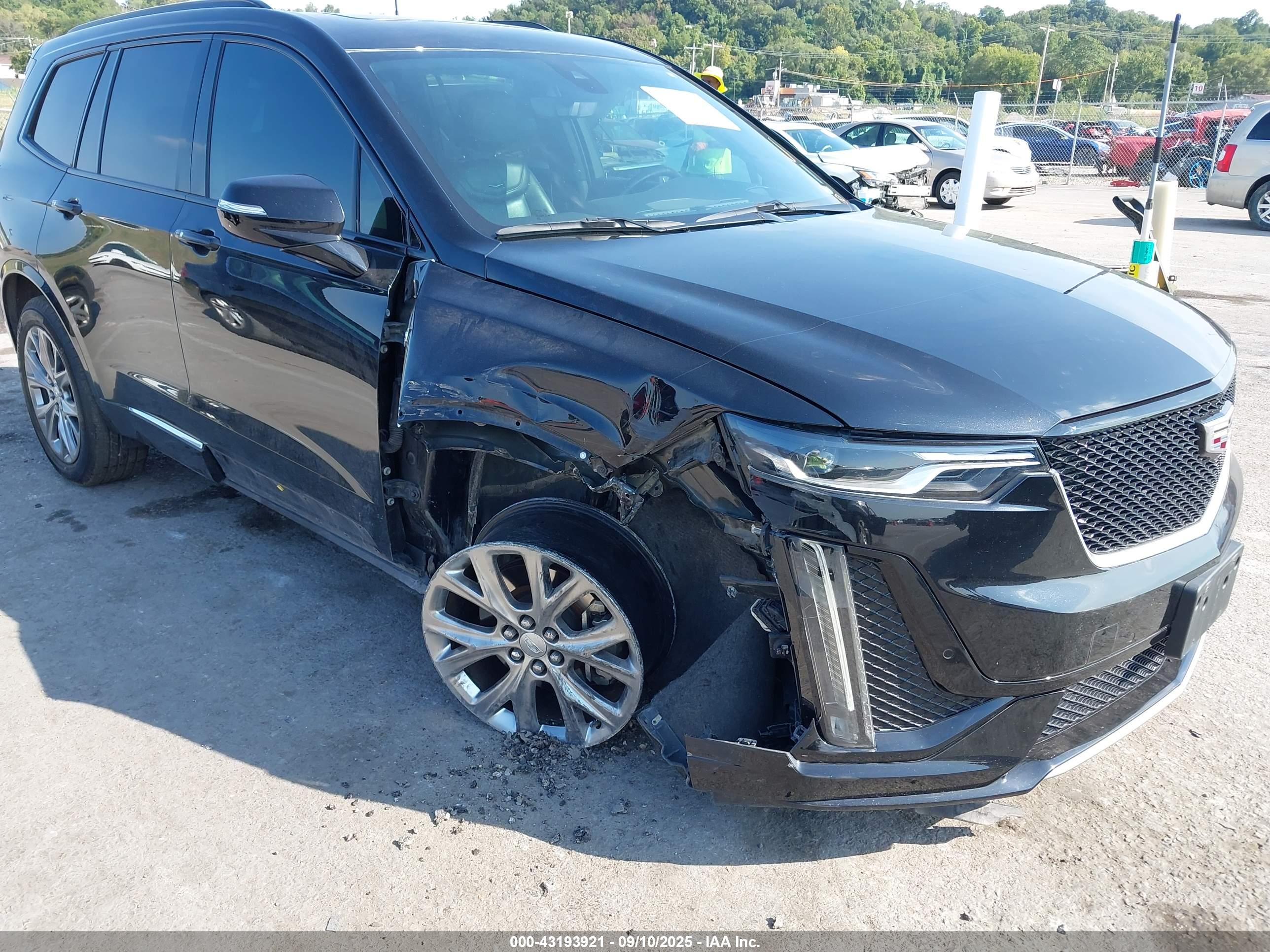 CADILLAC XT6 image 6