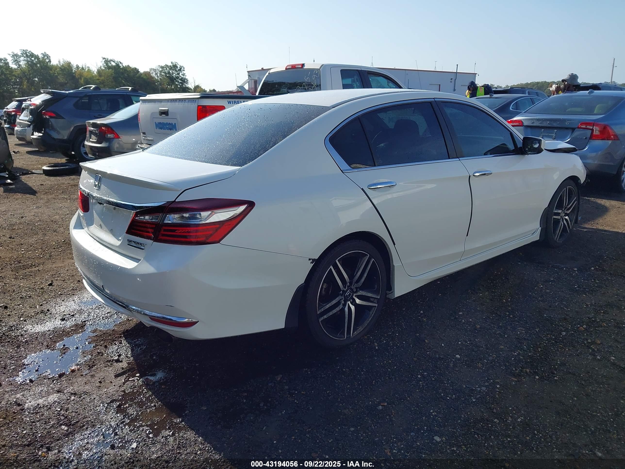 HONDA ACCORD image 4