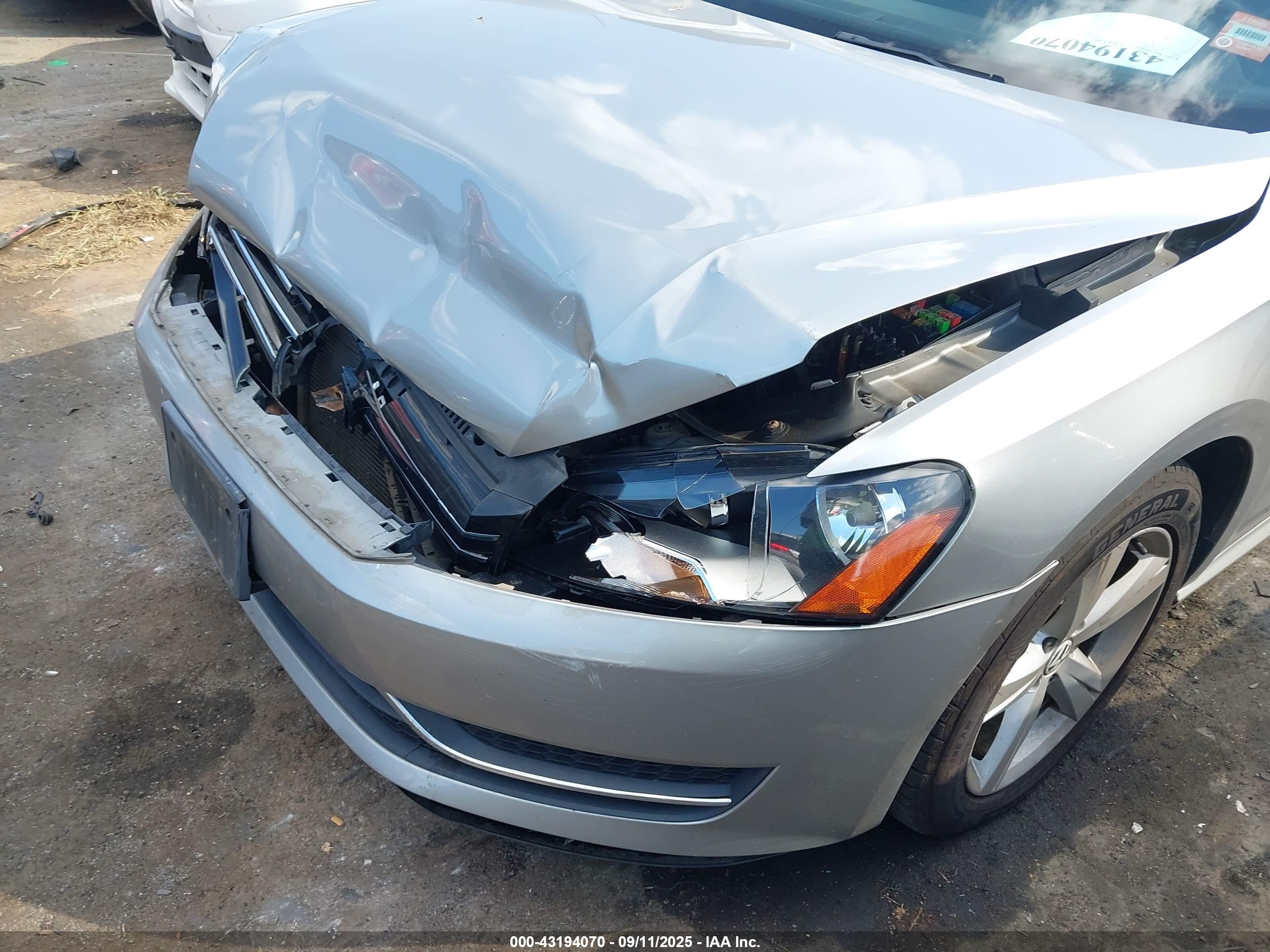 VOLKSWAGEN PASSAT image 6