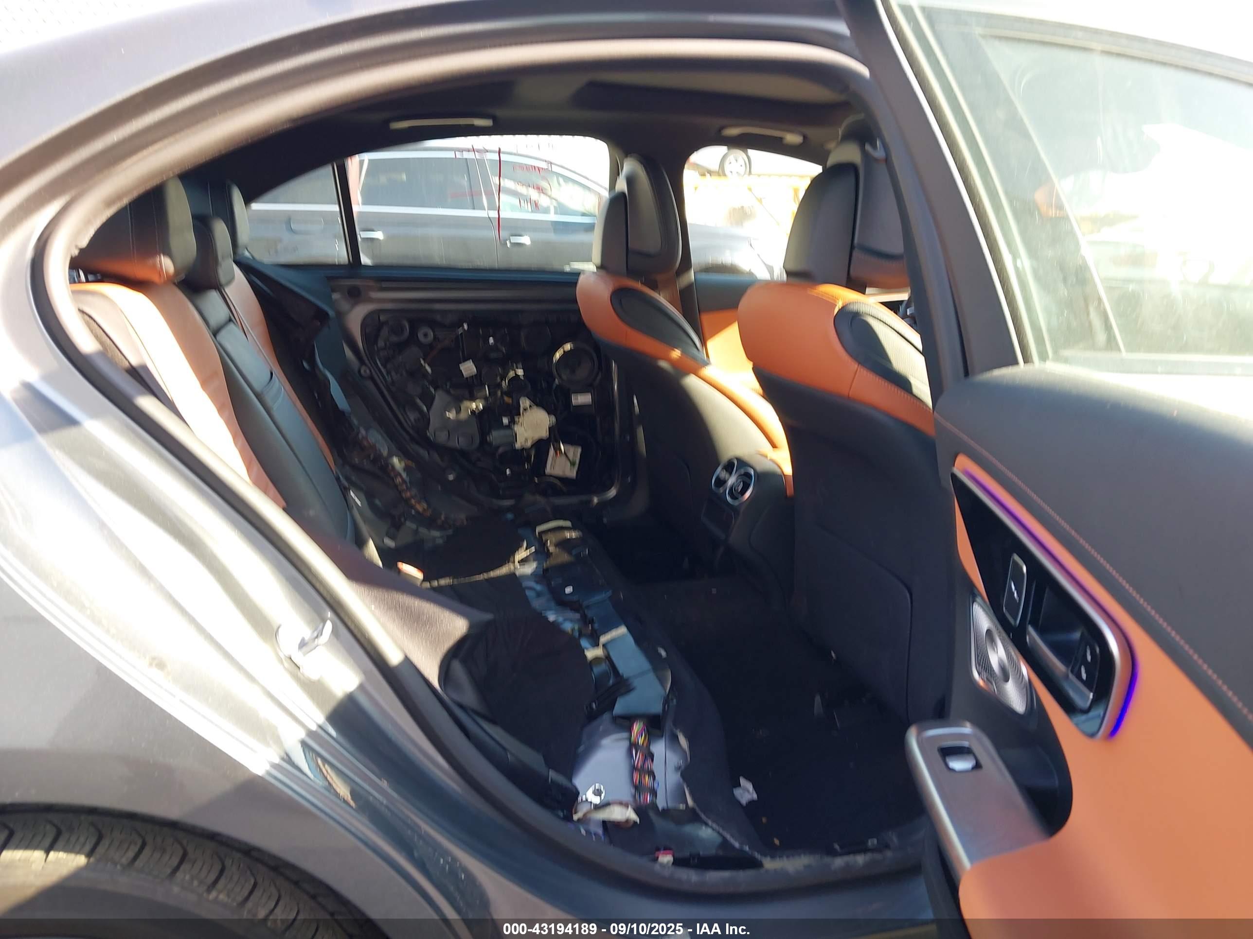 MERCEDES-BENZ C image 8