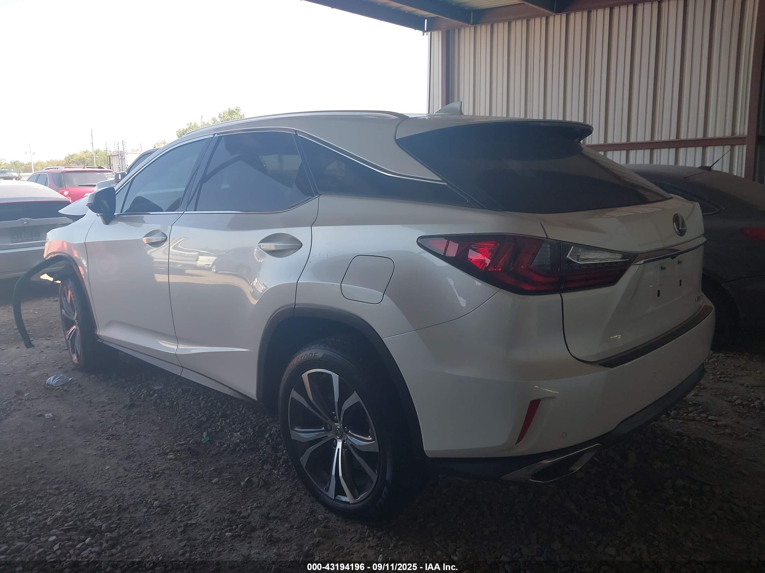LEXUS RX image 3