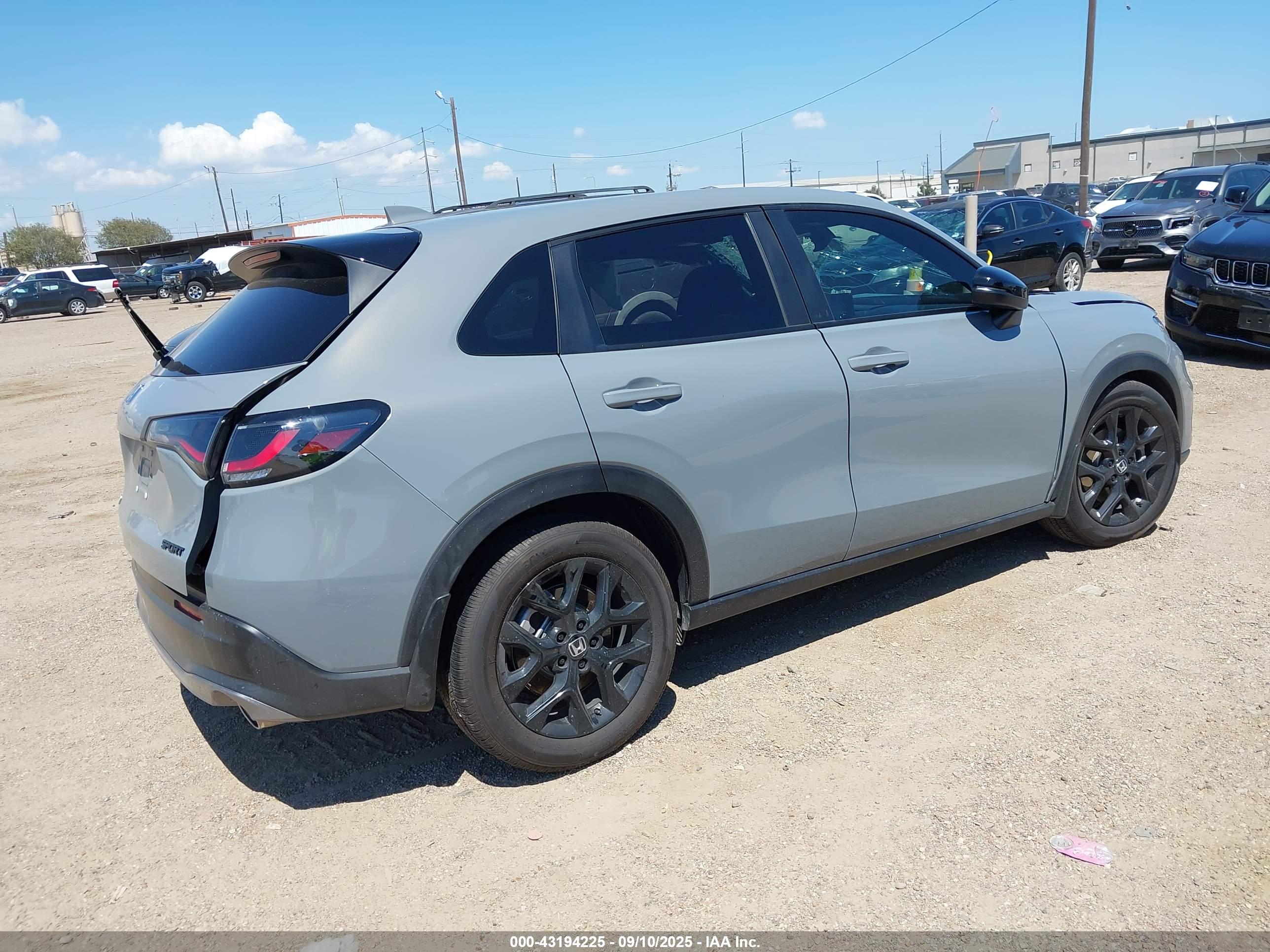 HONDA HR-V image 4