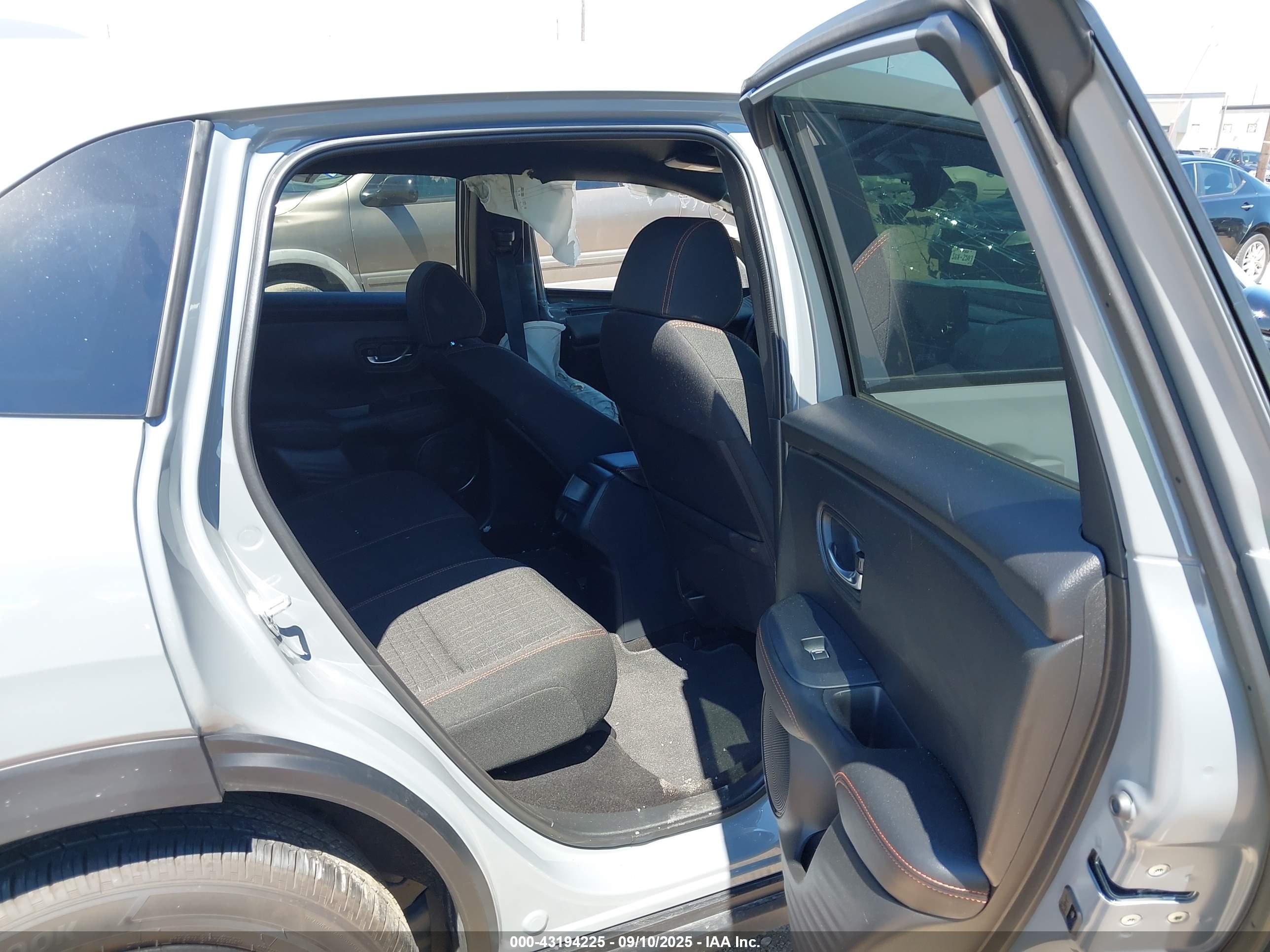 HONDA HR-V image 8