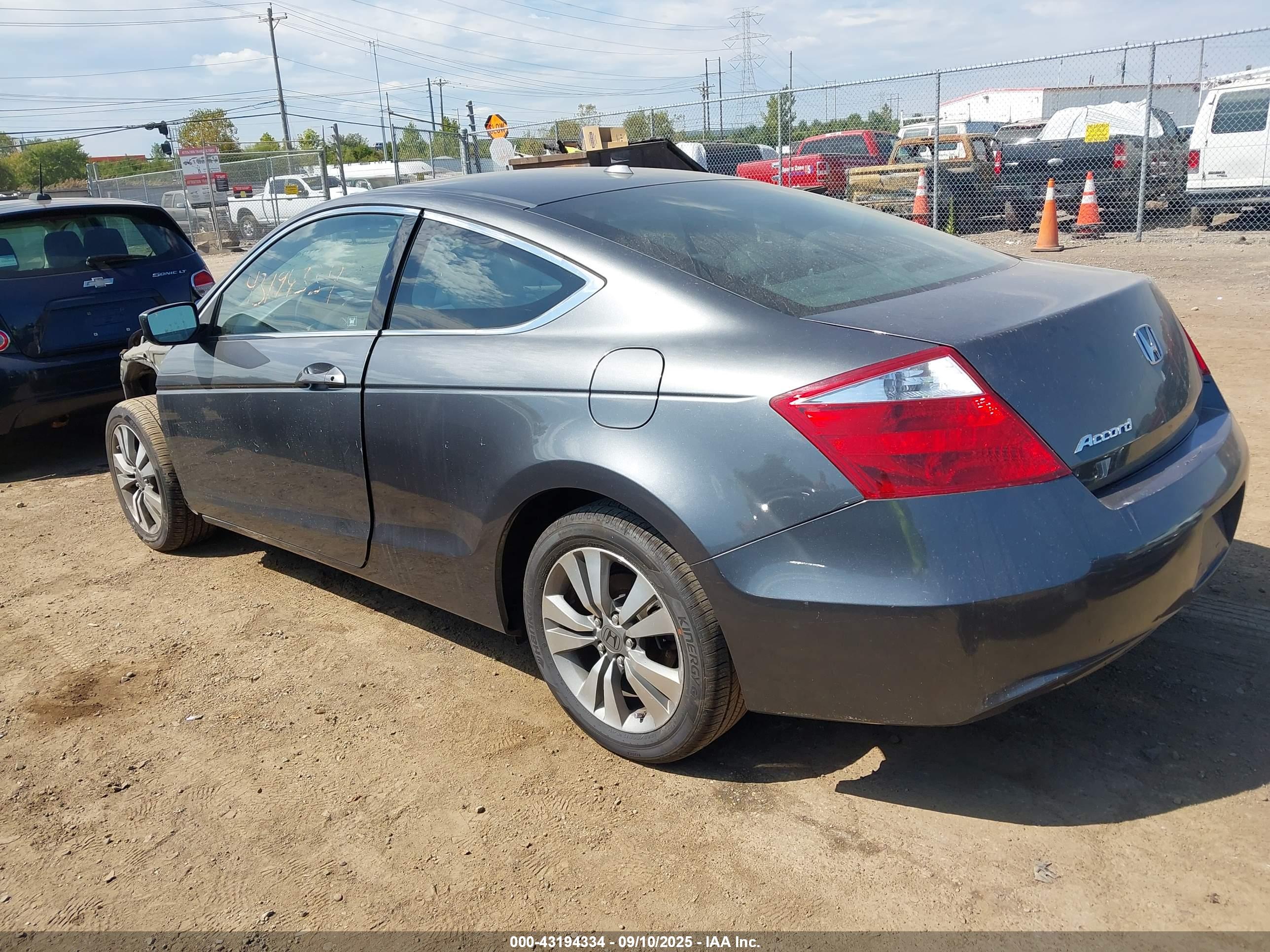 HONDA ACCORD image 3