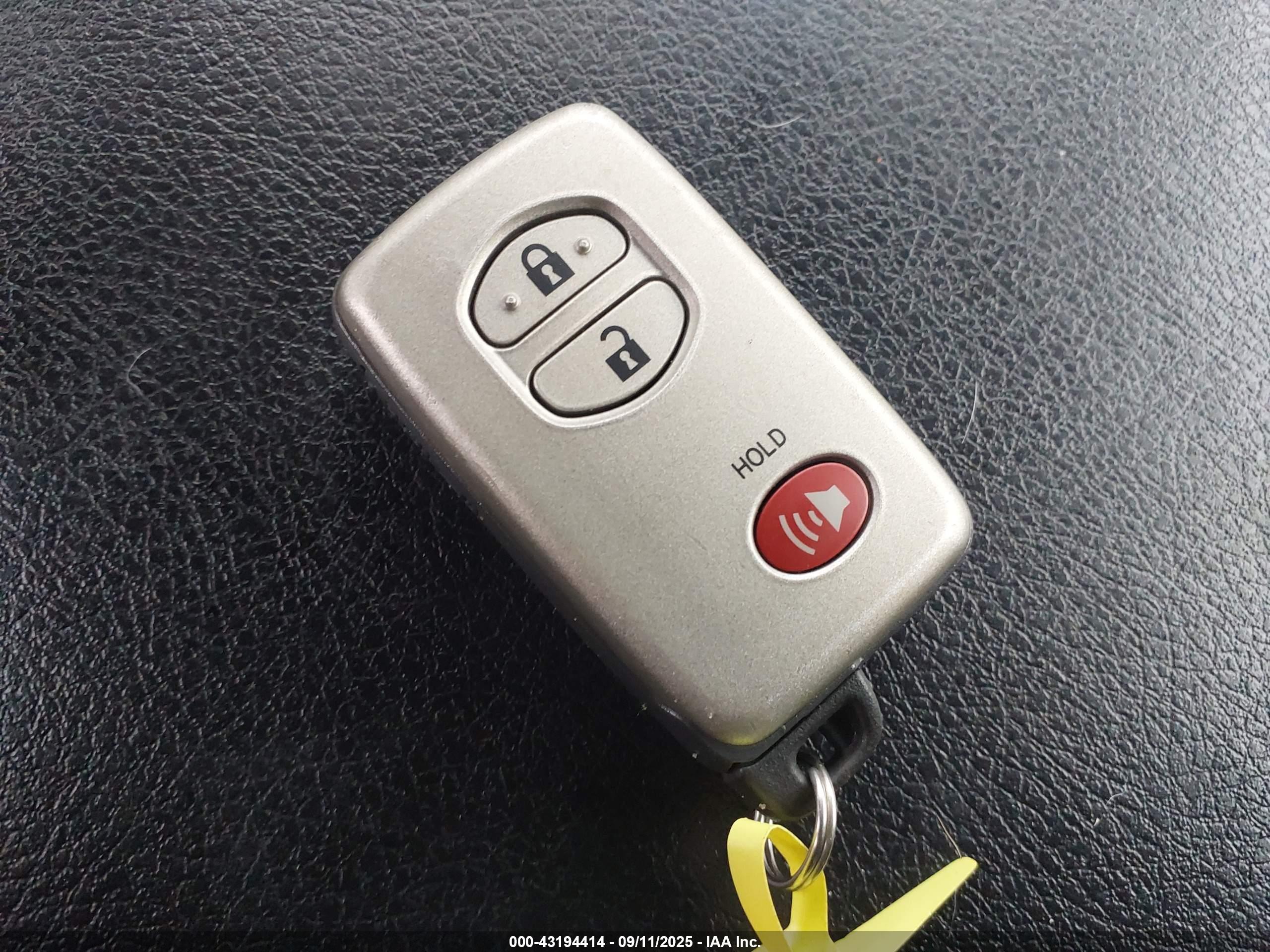 TOYOTA 4RUNNER image 11