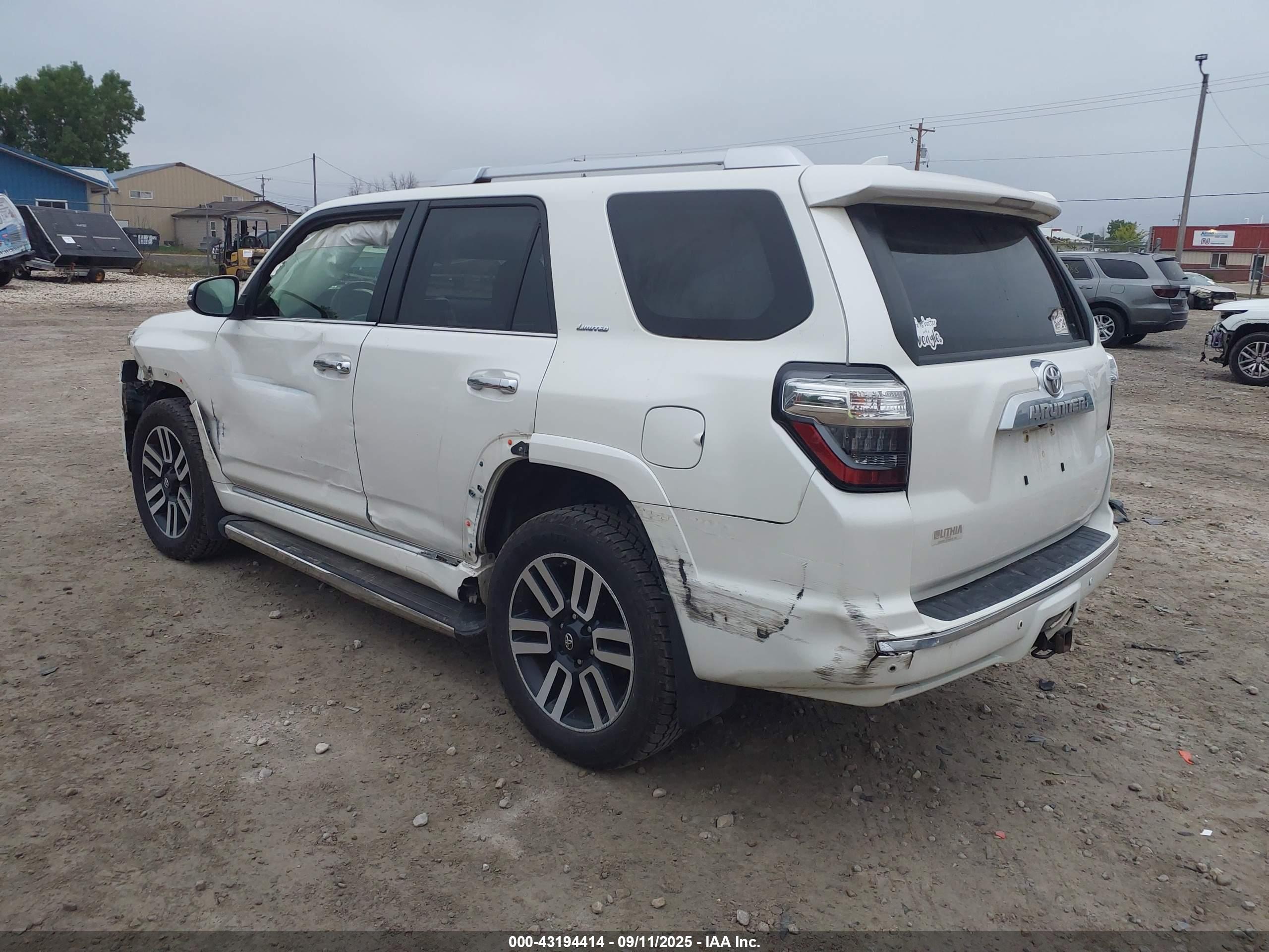 TOYOTA 4RUNNER image 3