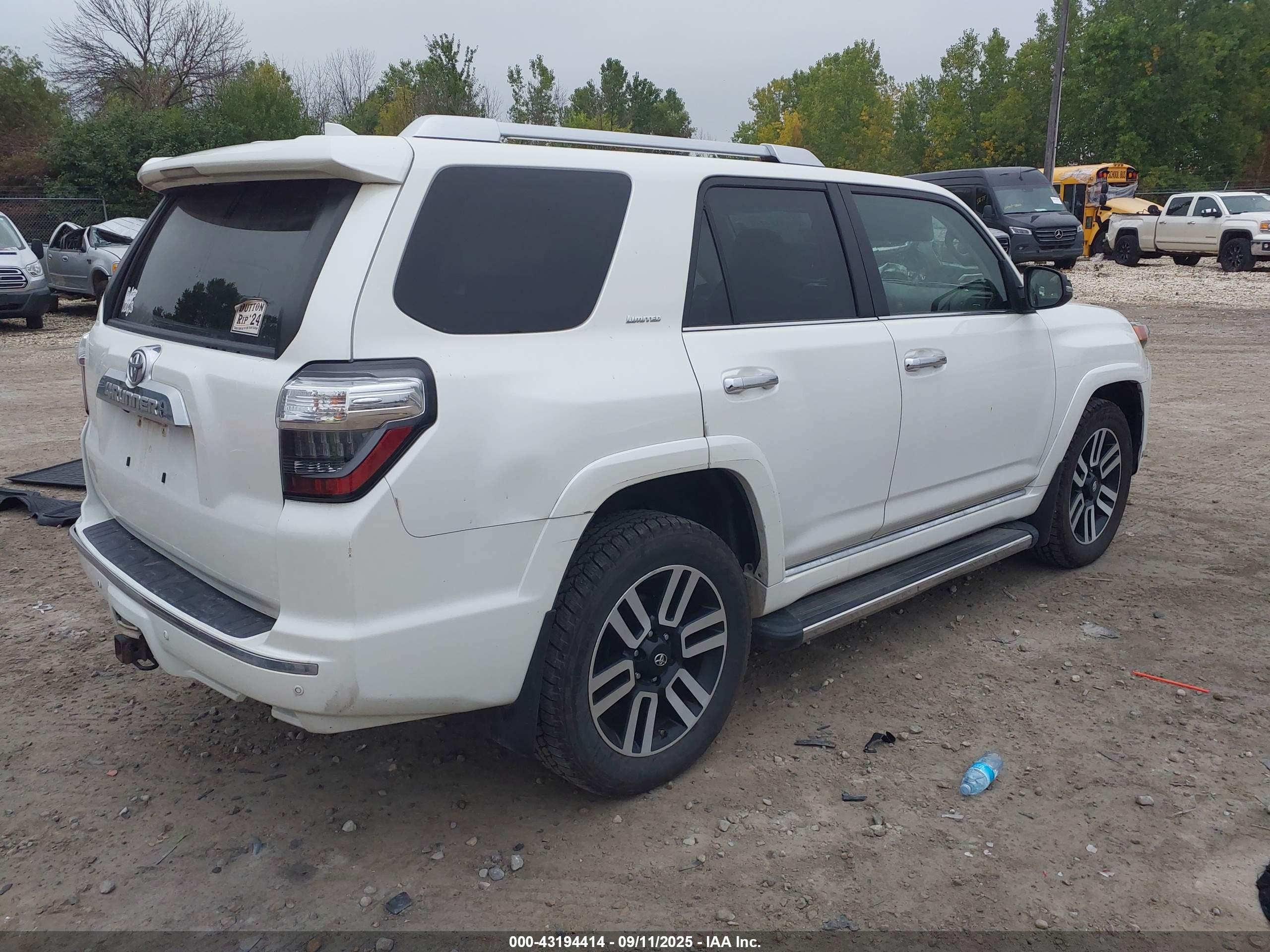 TOYOTA 4RUNNER image 4