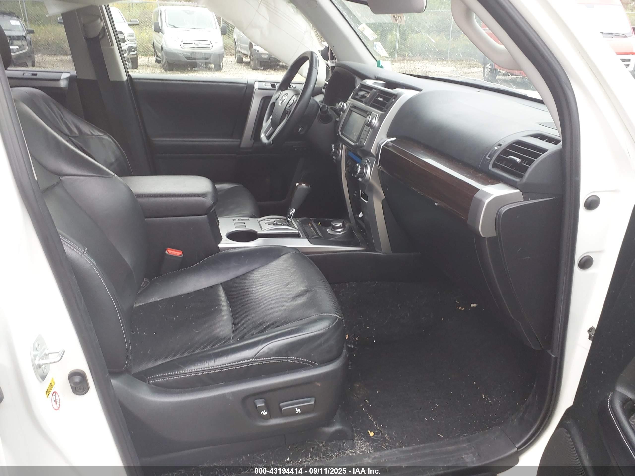 TOYOTA 4RUNNER image 5