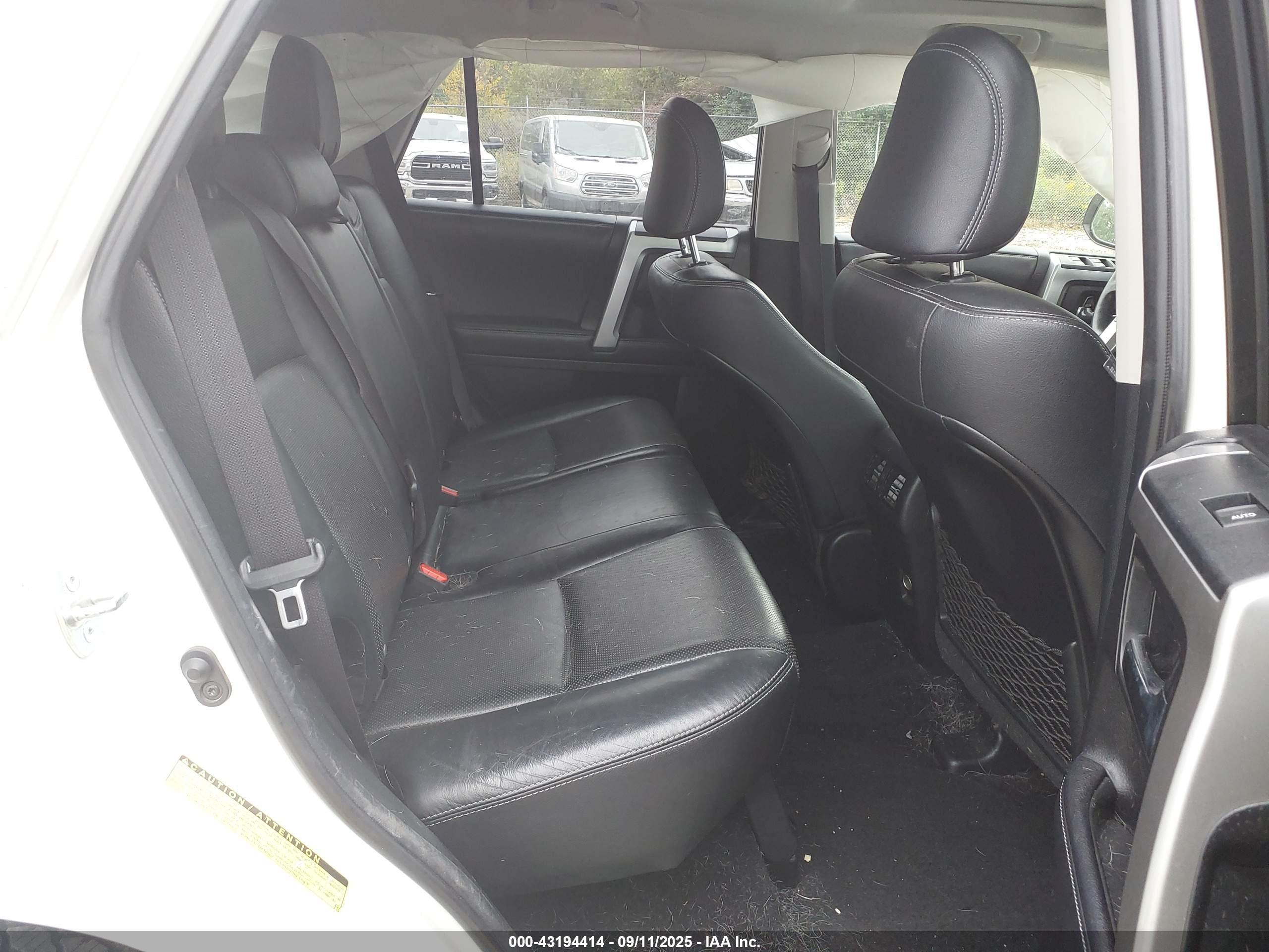 TOYOTA 4RUNNER image 8