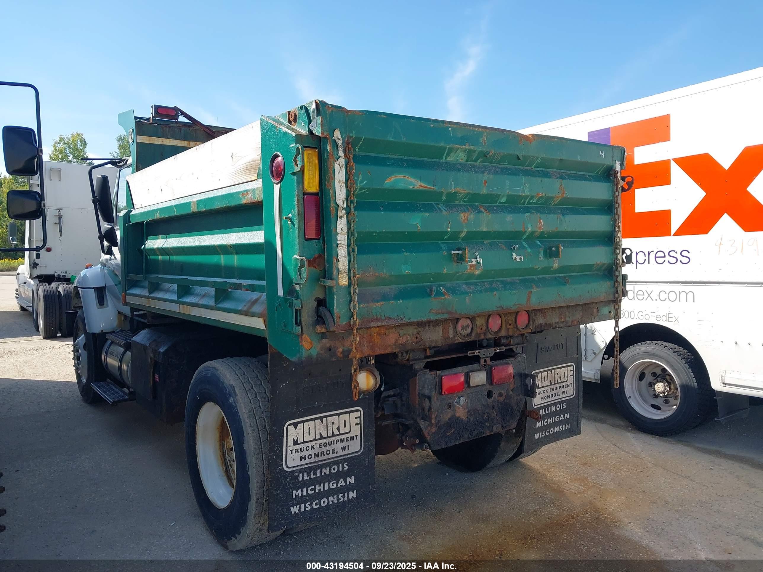 INTERNATIONAL 7000 image 3
