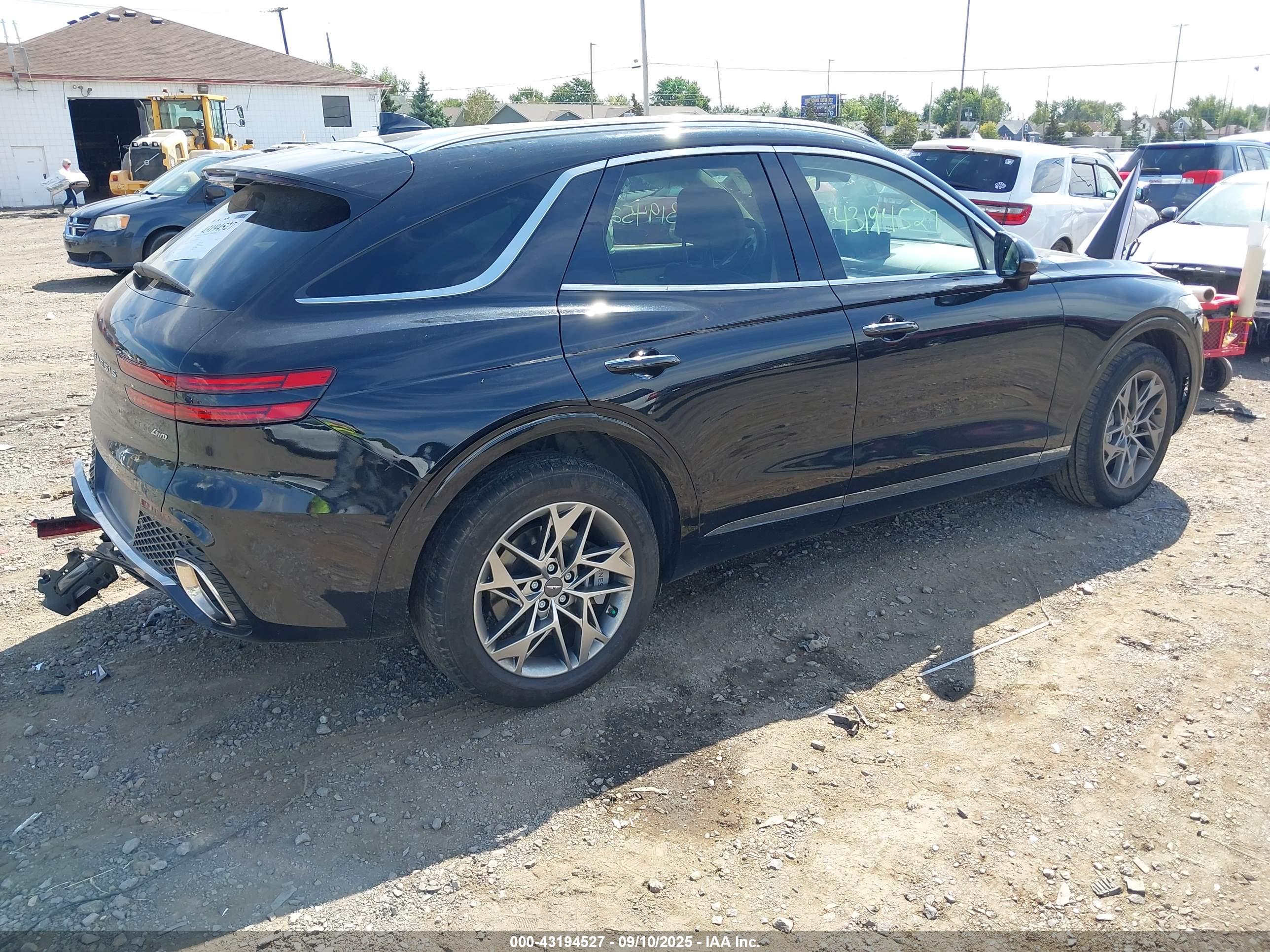GENESIS GV70 image 4