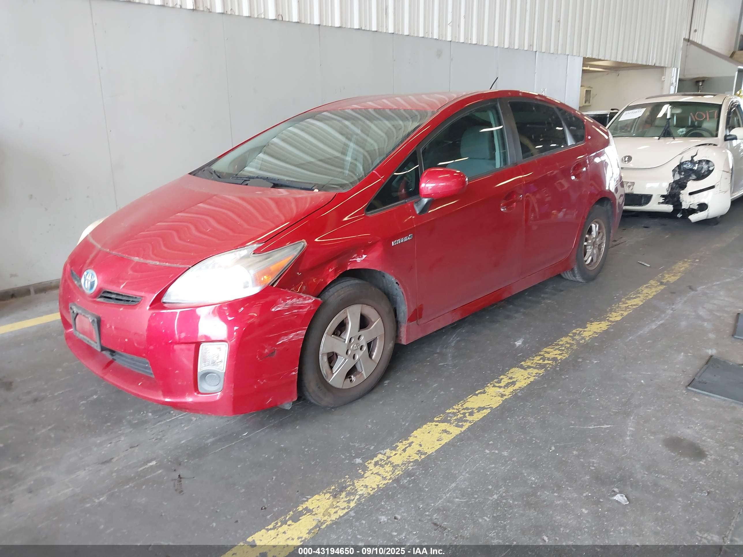 TOYOTA PRIUS image 2