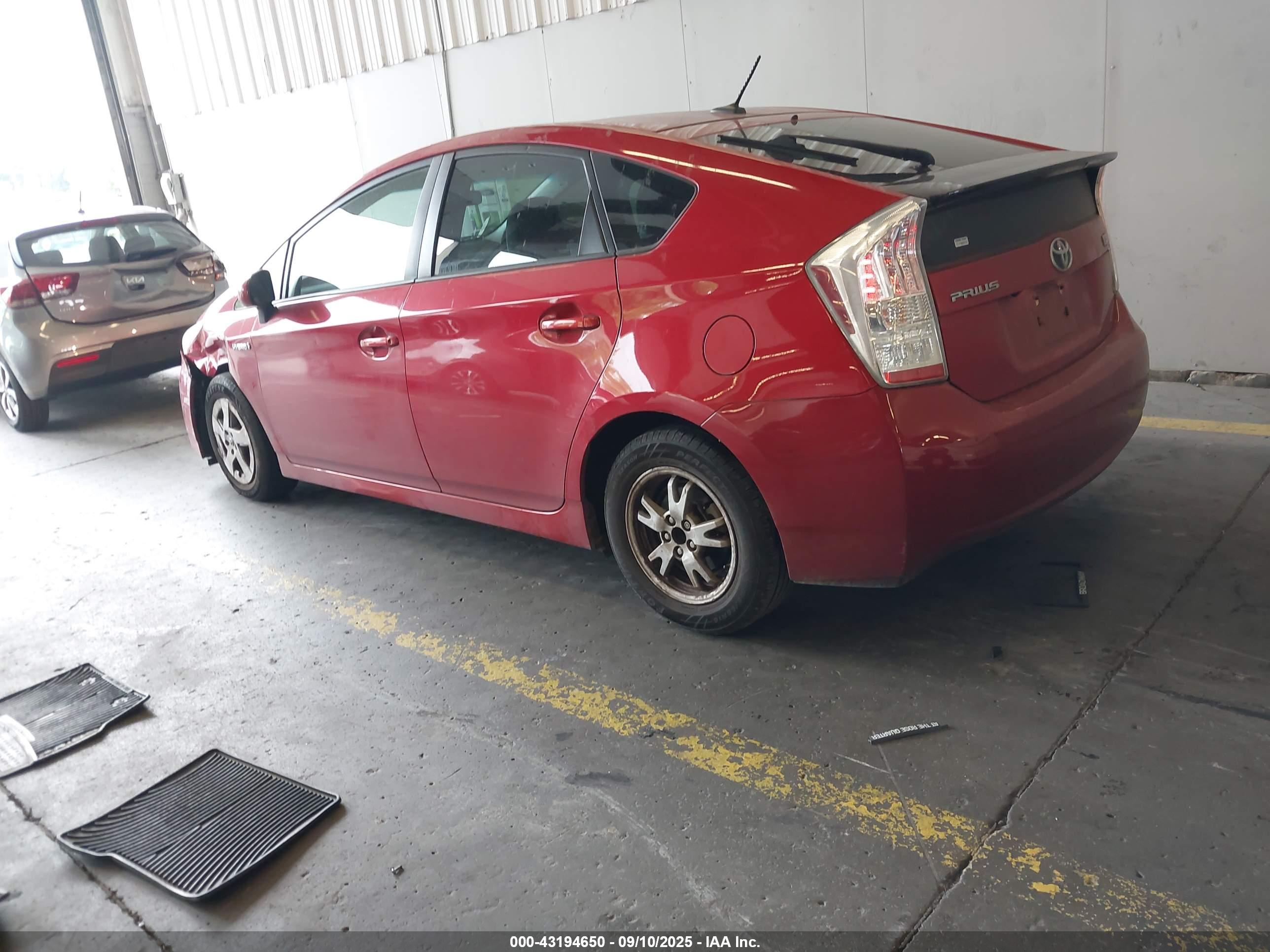 TOYOTA PRIUS image 3