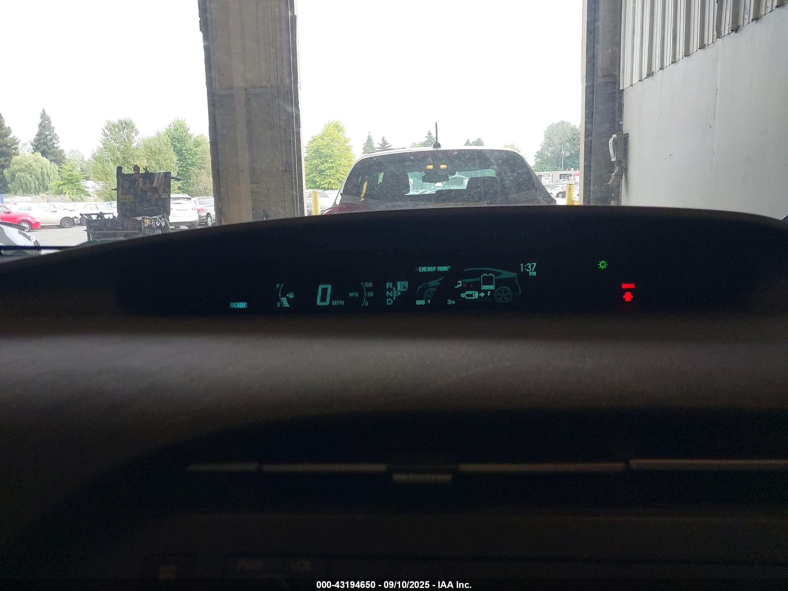 TOYOTA PRIUS image 7