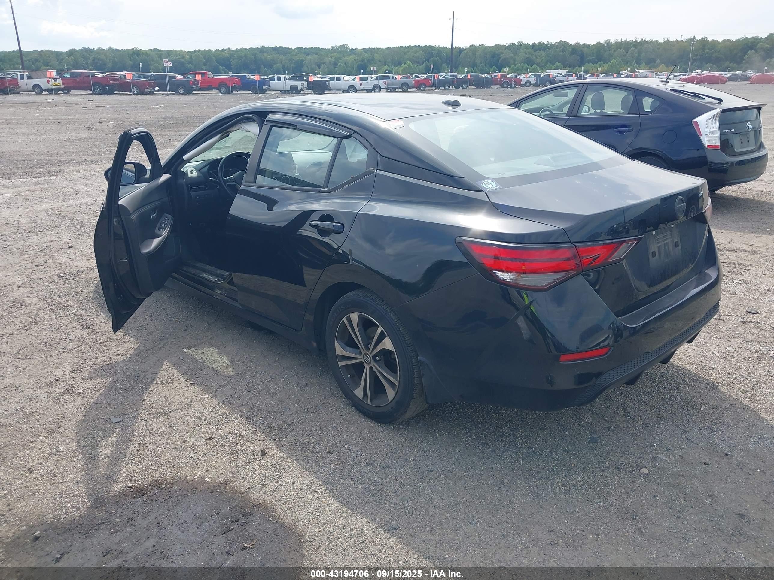 NISSAN SENTRA image 3