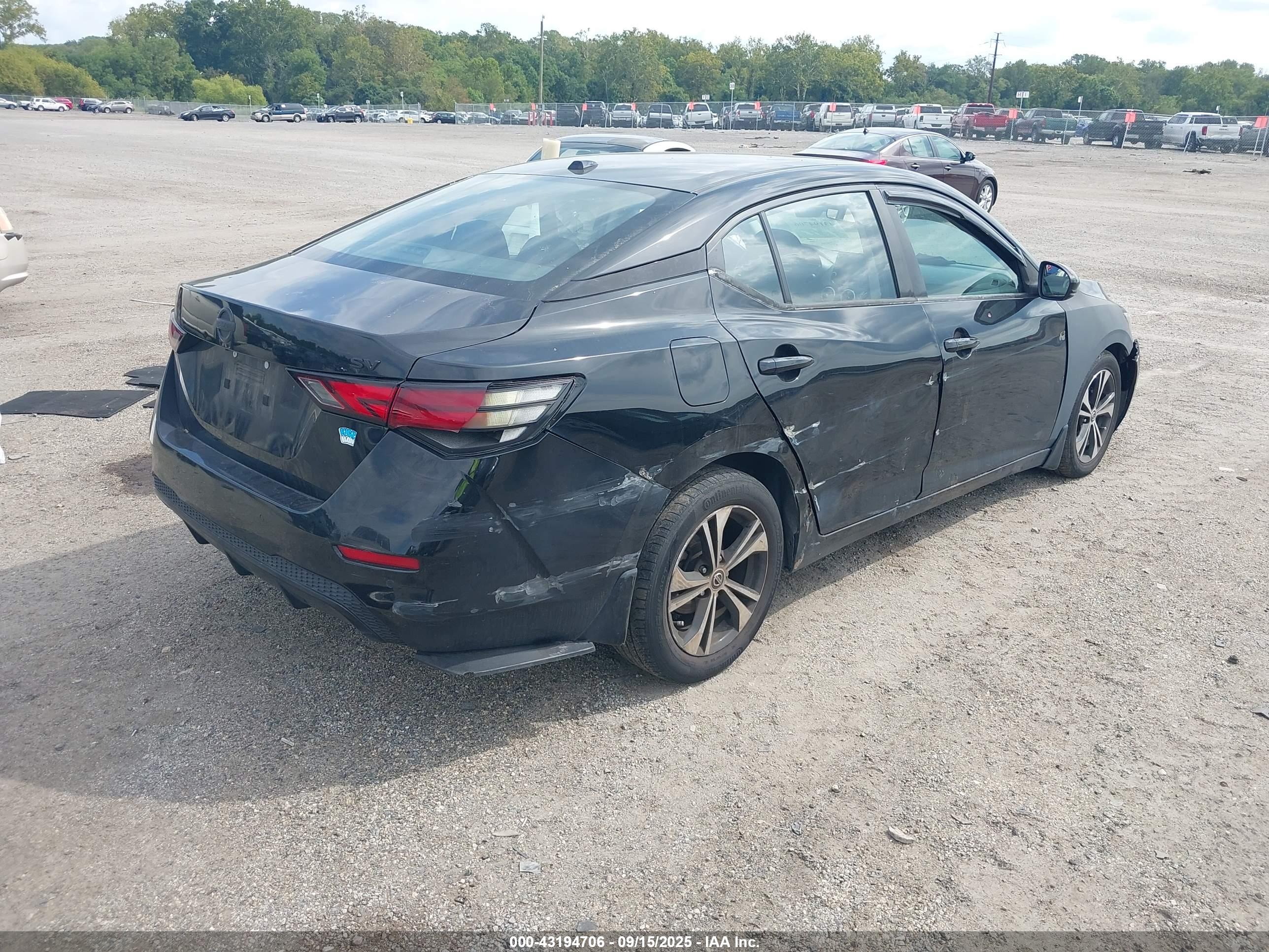 NISSAN SENTRA image 4