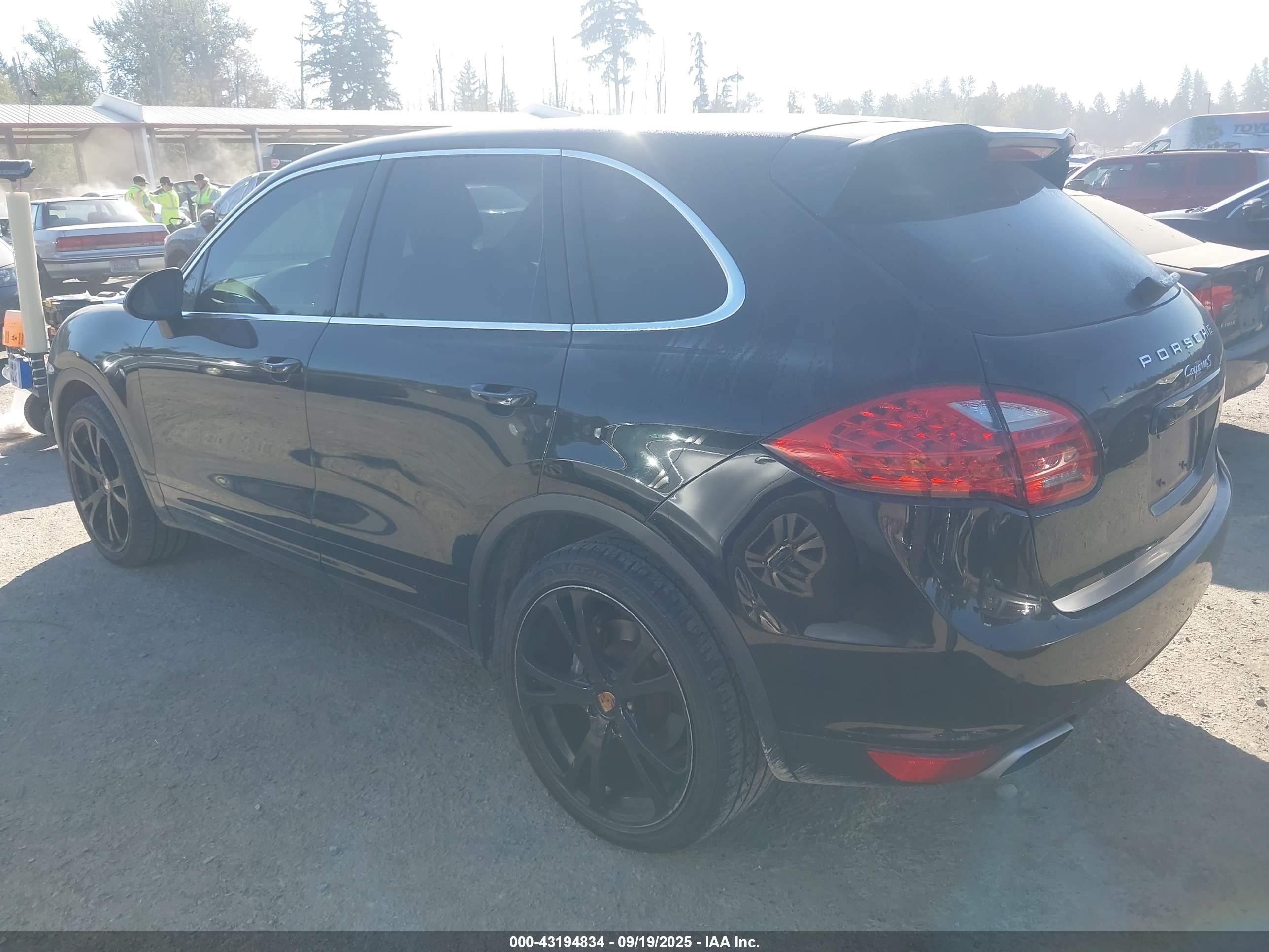 PORSCHE CAYENNE image 3