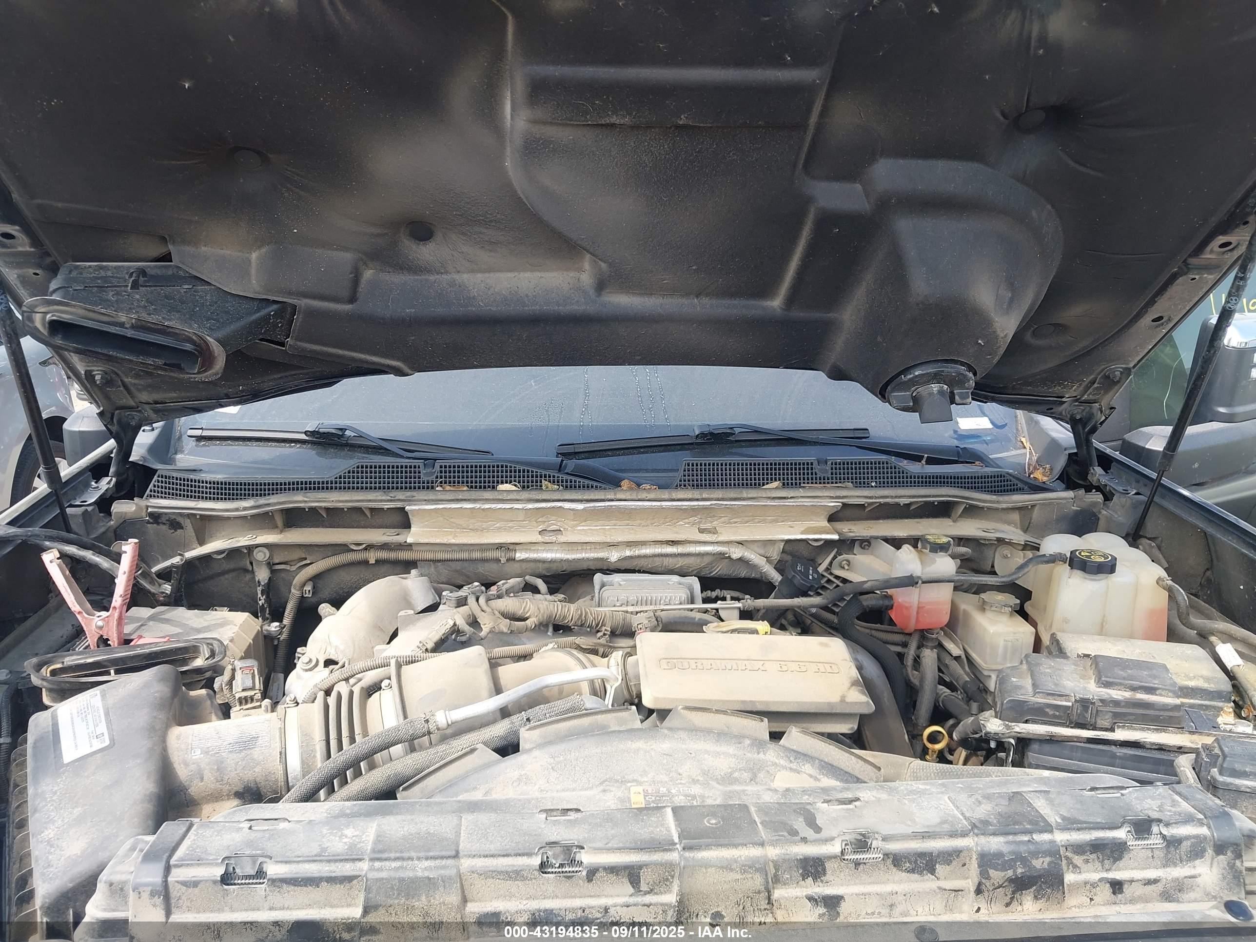 CHEVROLET SILVERADO image 10
