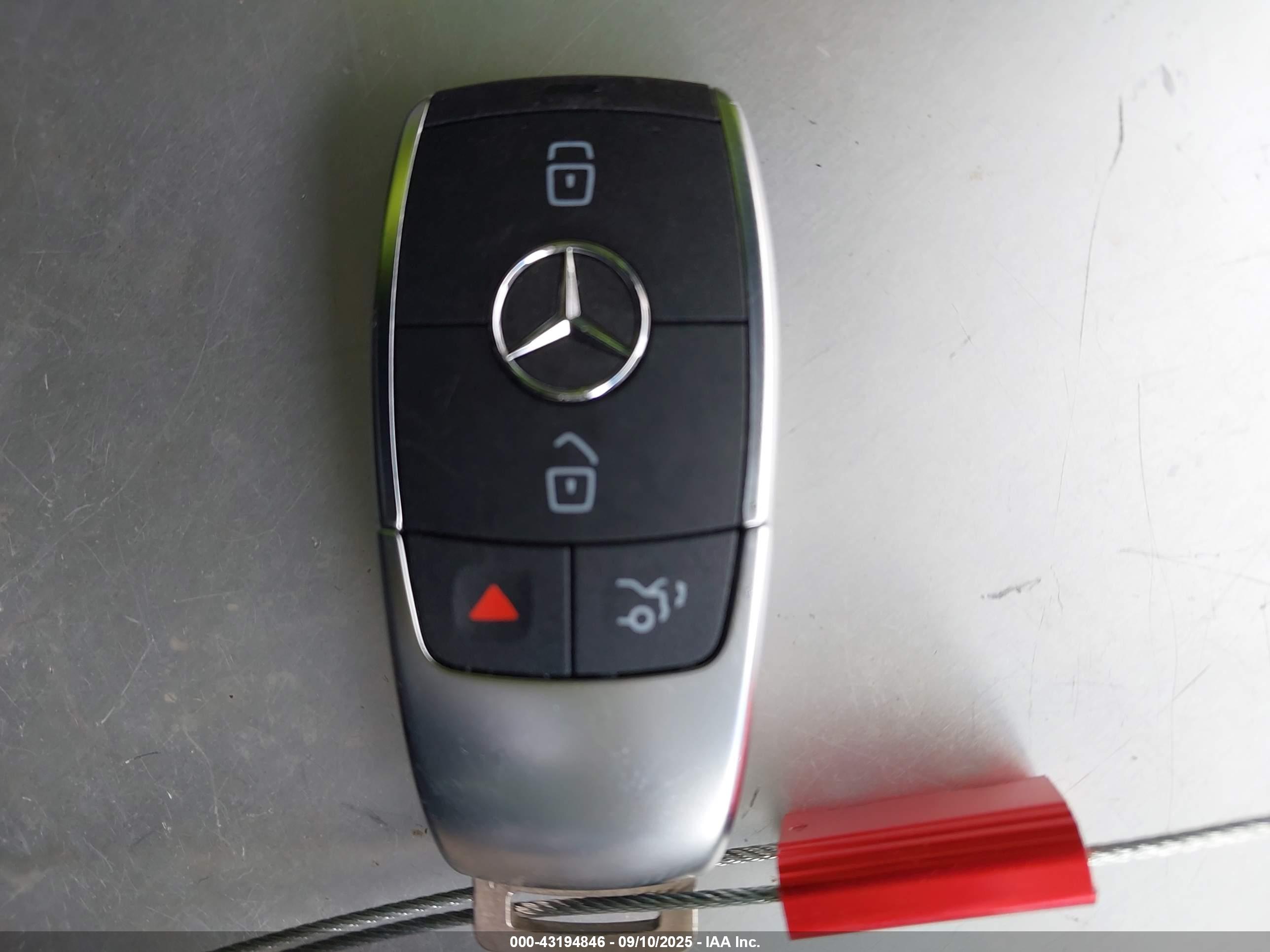 MERCEDES-BENZ C image 11
