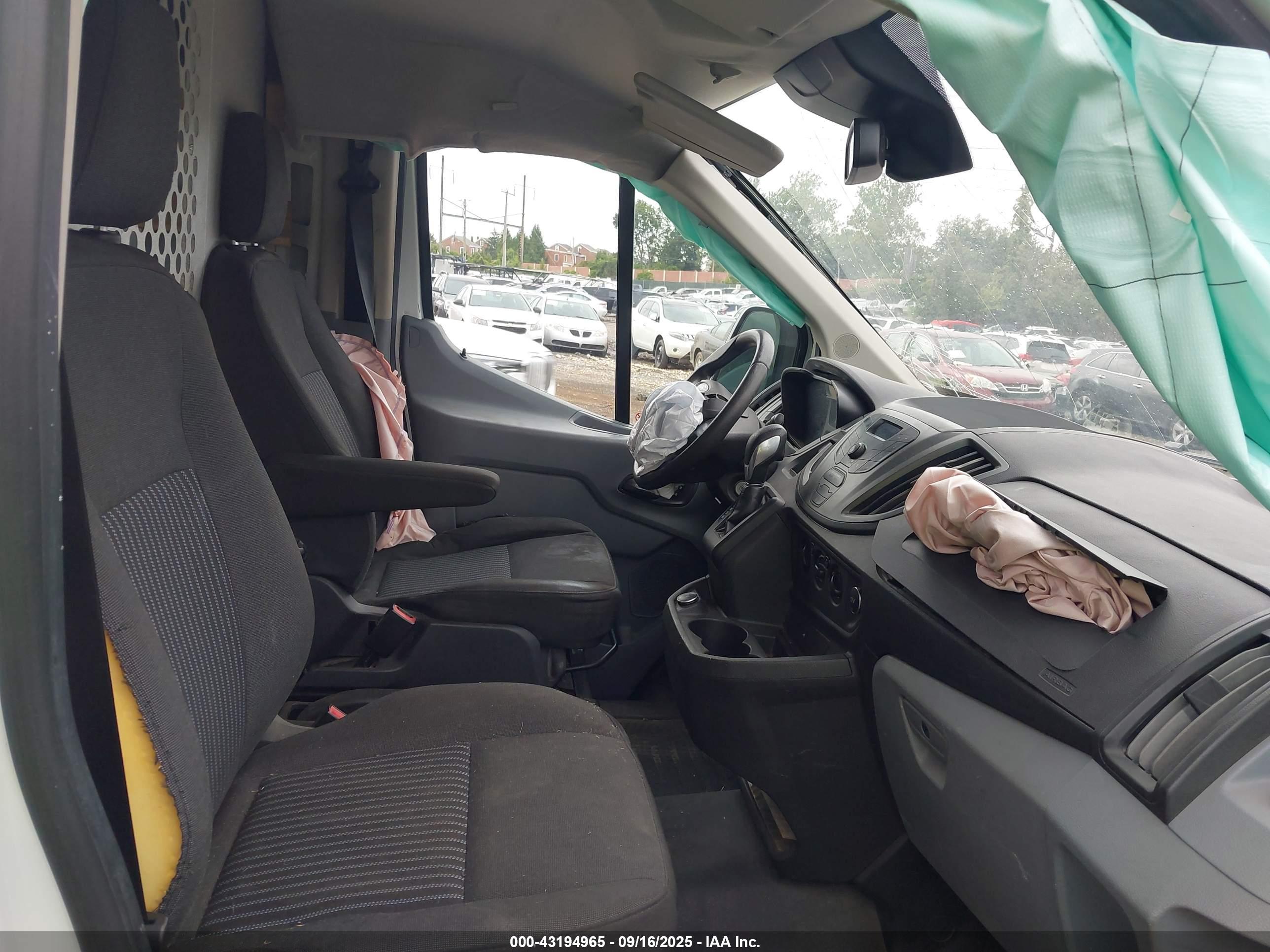 FORD TRANSIT-250 image 5