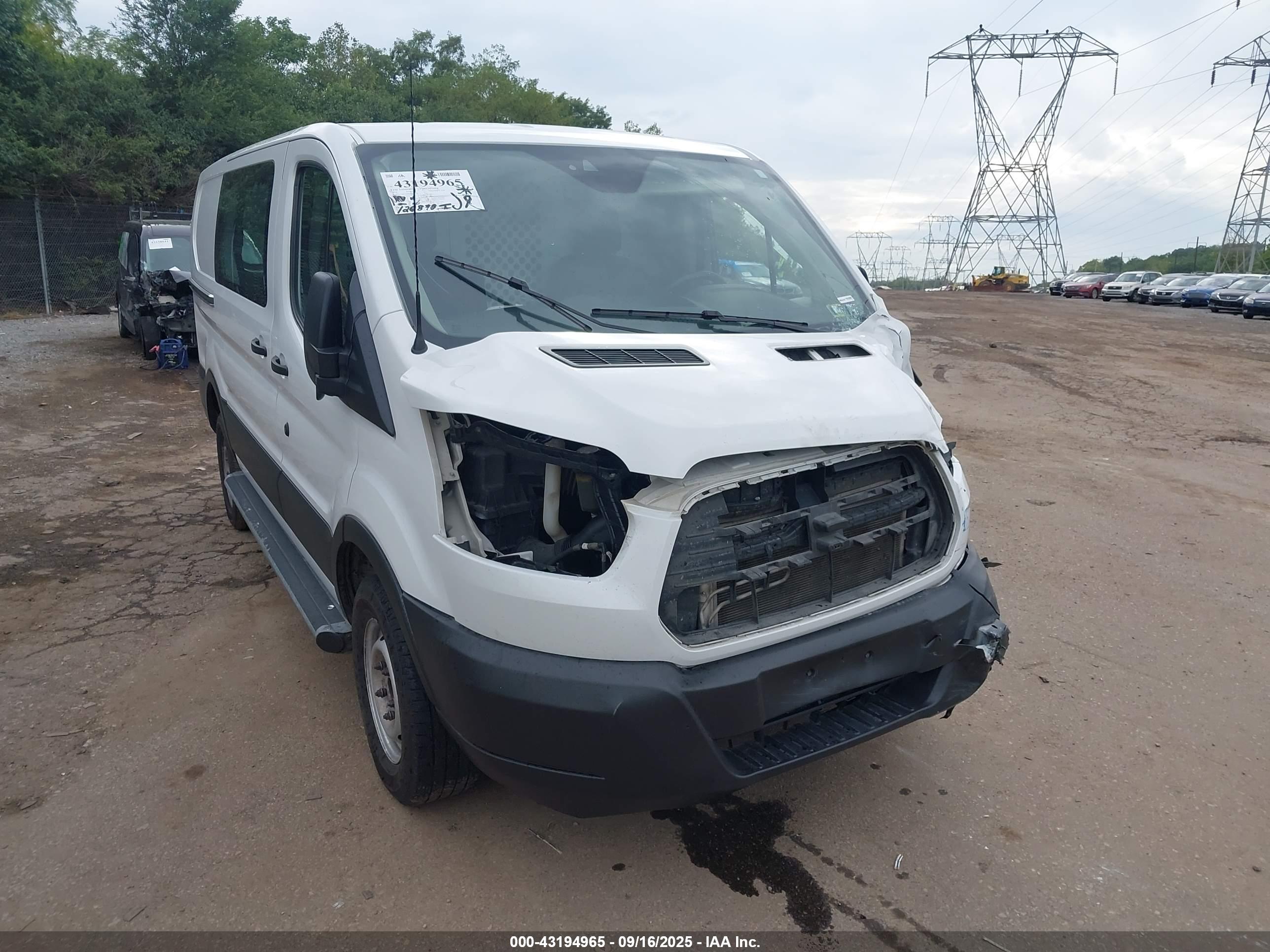 FORD TRANSIT-250 image 6