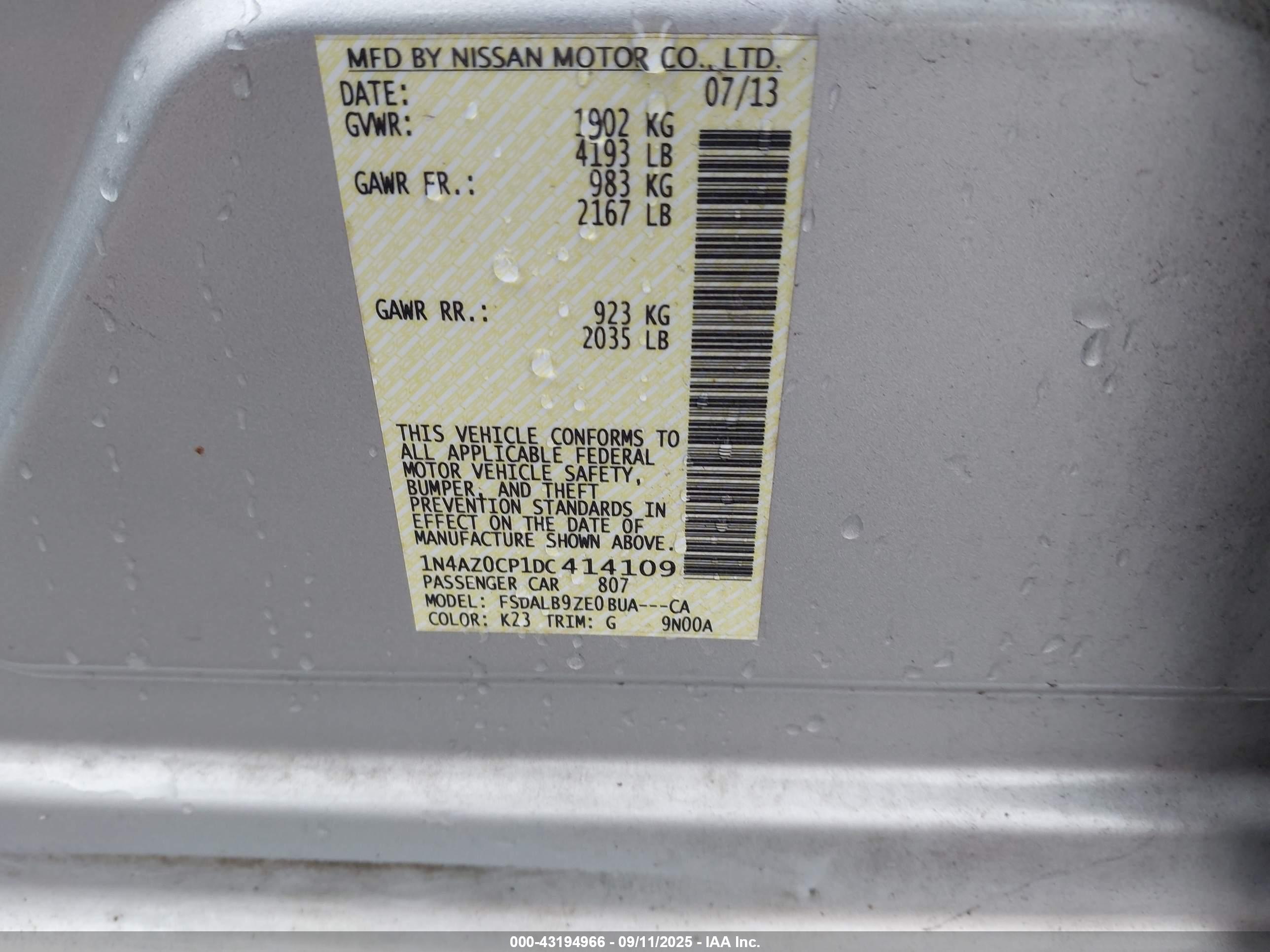 NISSAN LEAF image 9
